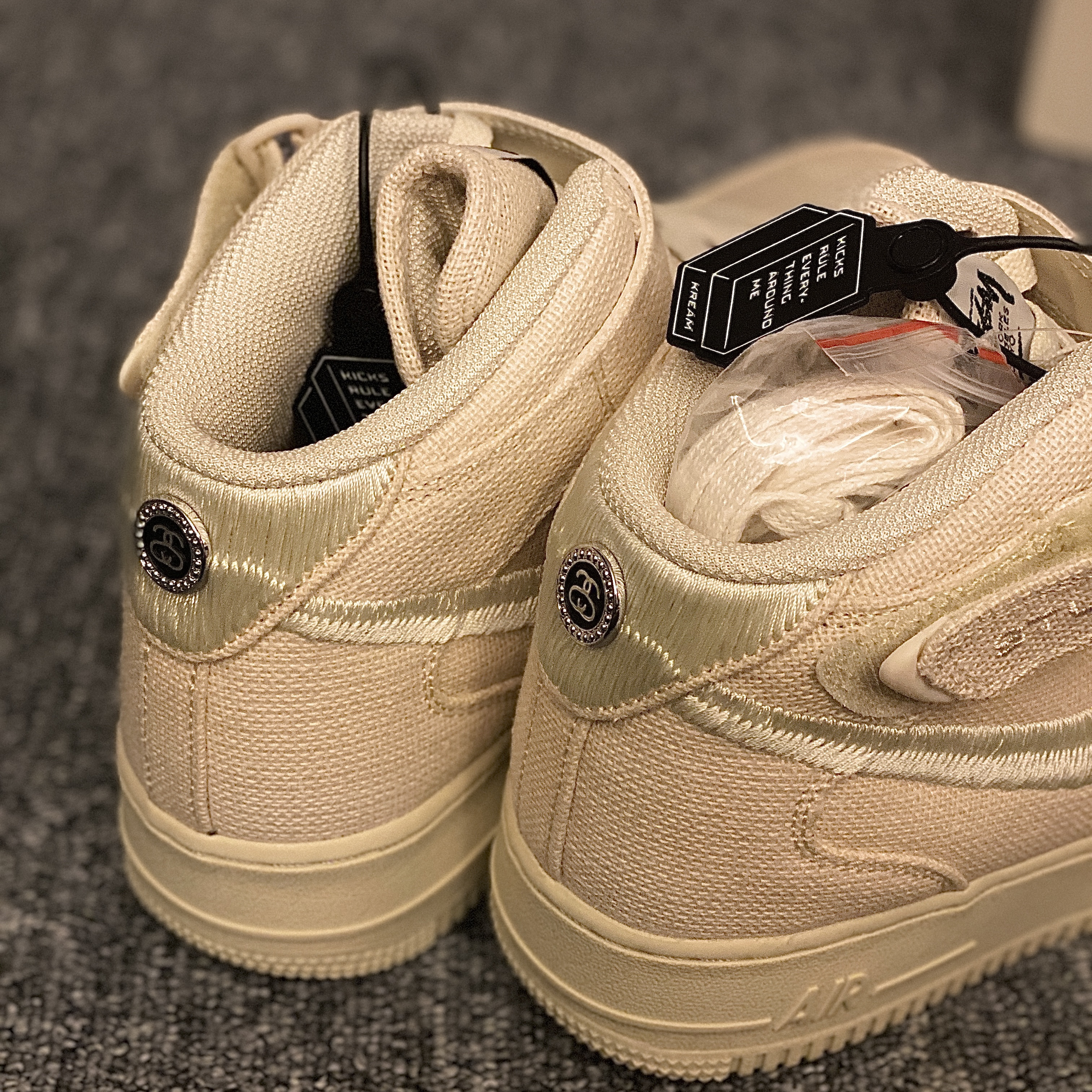 Nike x Stussy Air Force 1 '07 Mid SP Fossil 착용 스타일 - 2