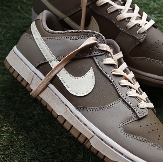 Nike Dunk Low Retro Khaki Hazel Rush 착용 스타일 - 2