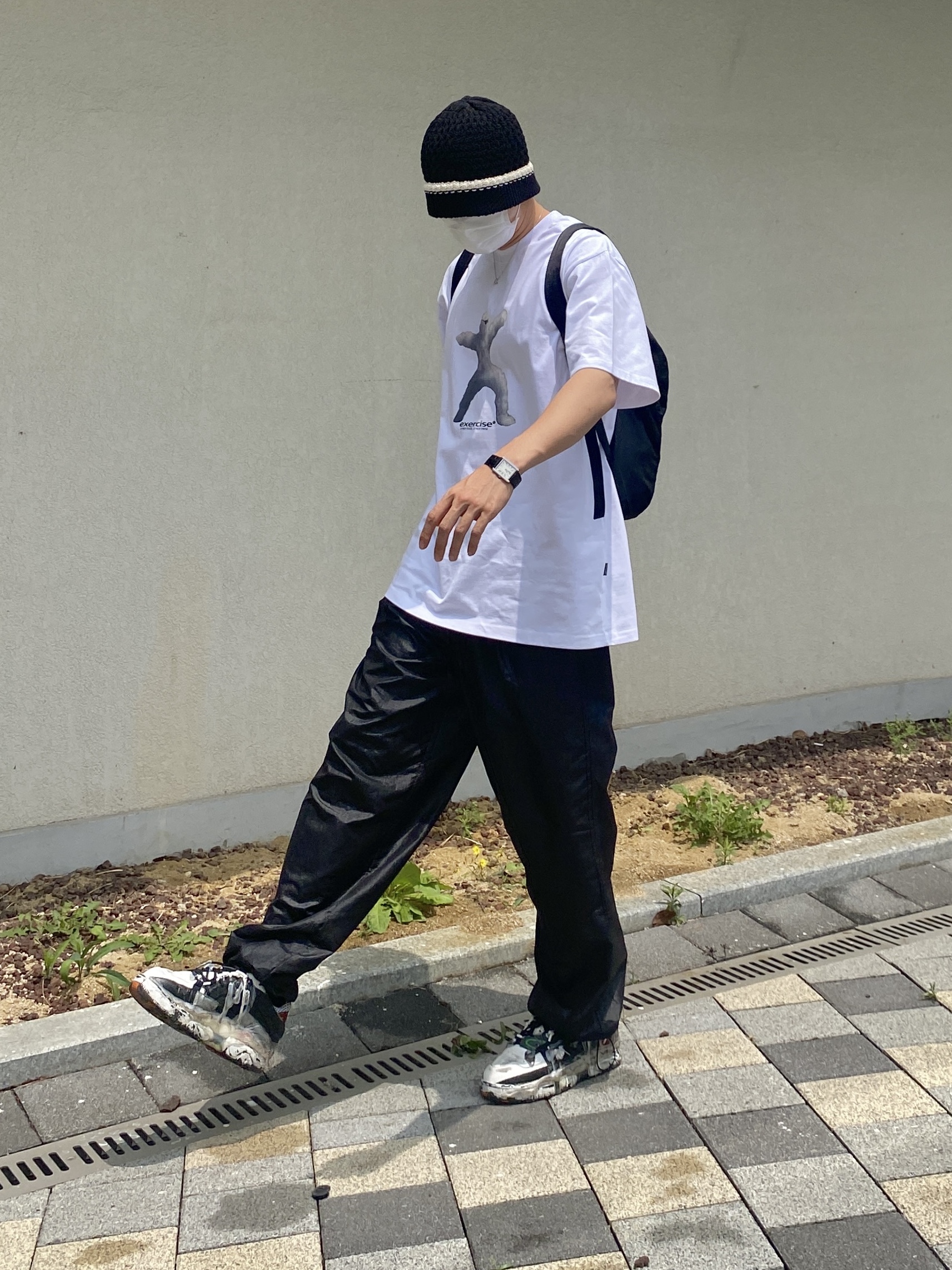 Our Legacy Slim Backpack Black Dense Liquid Nylon, Maison Margiela Fusion Low Top Sneakers Black White Red 착용 스타일 - 1