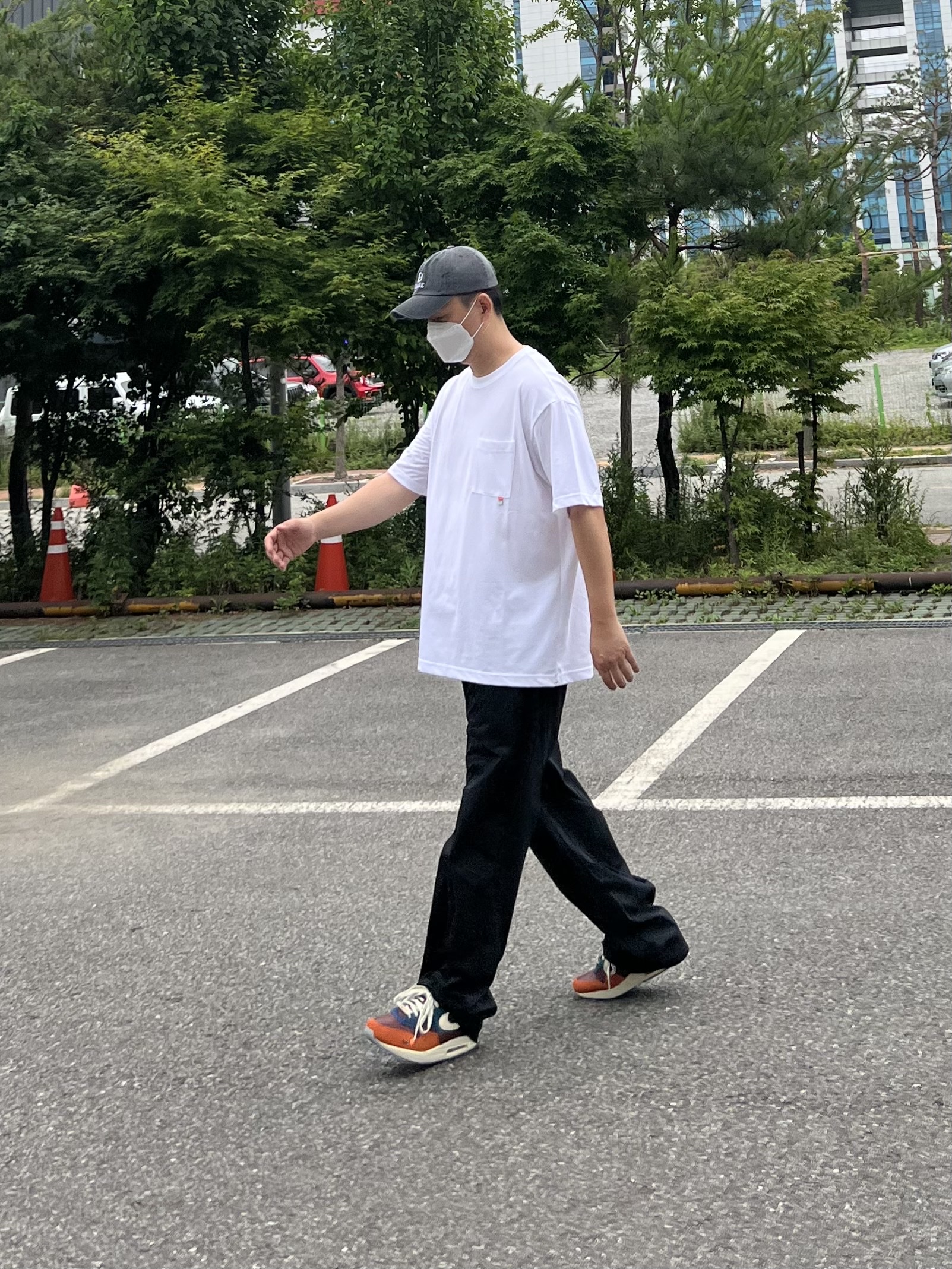 Nike x Kasina Air Max 1 SP Won-Ang Orange 착용 스타일 - 2