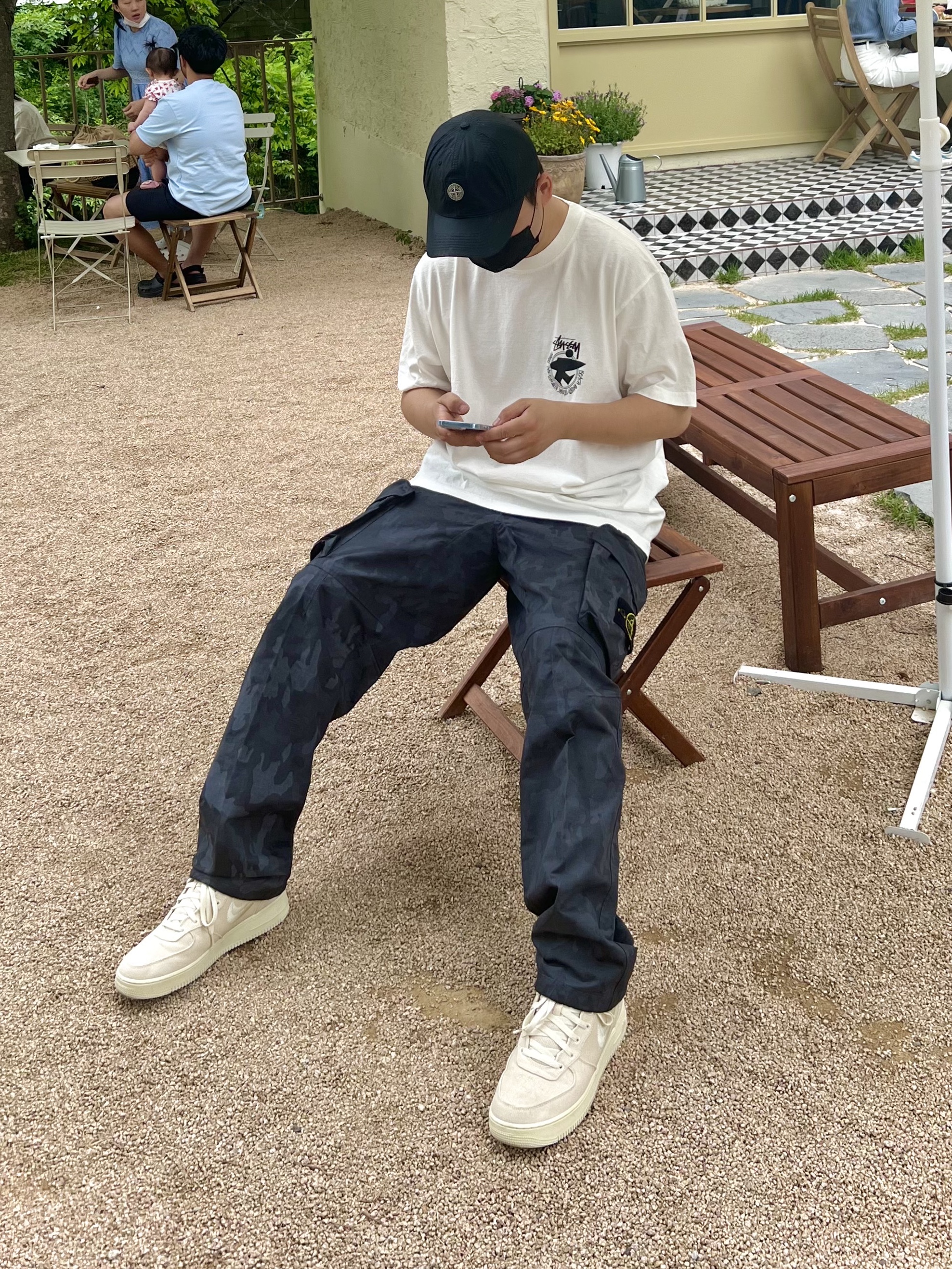 Supreme x Stone Island Painted Camo Nylon 6-Panel Black - 20FW, Stussy Beach Roots T-Shirt Natural 착용 스타일