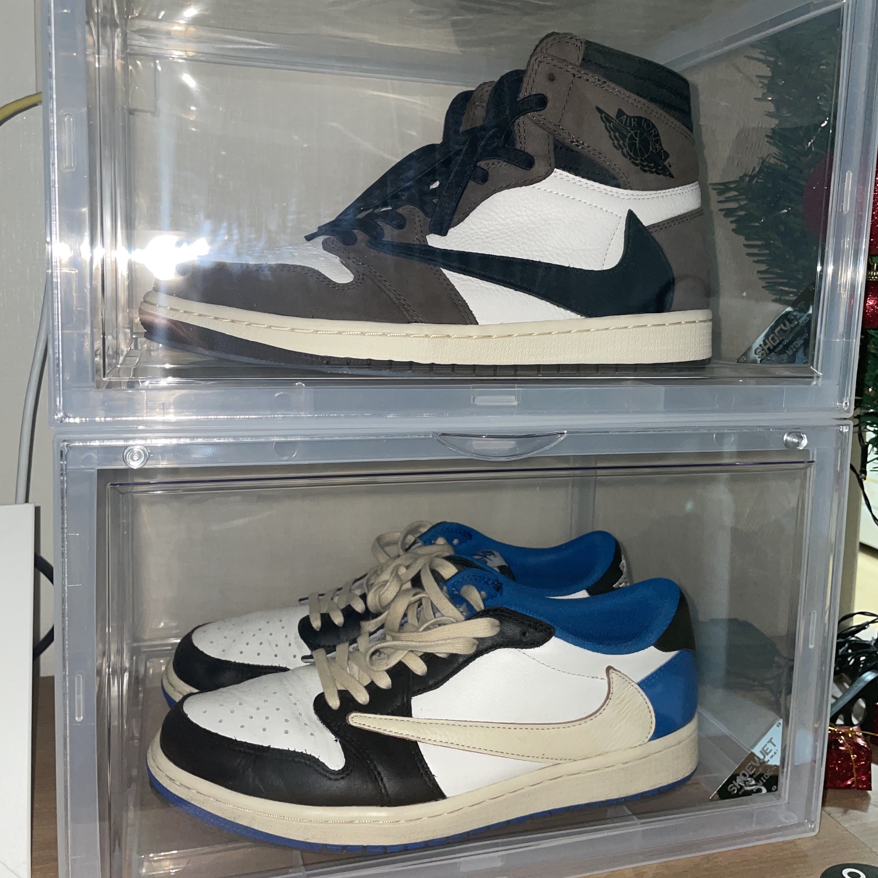 Jordan 1 x Travis Scott x Fragment Retro Low OG SP Military Blue, Jordan 1 x Travis Scott Retro High OG SP Mocha 착용 스타일
