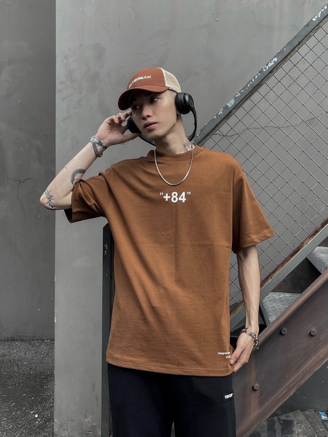 Jordan 1 Low SE Chocolate Bliss 착용 스타일 - 4
