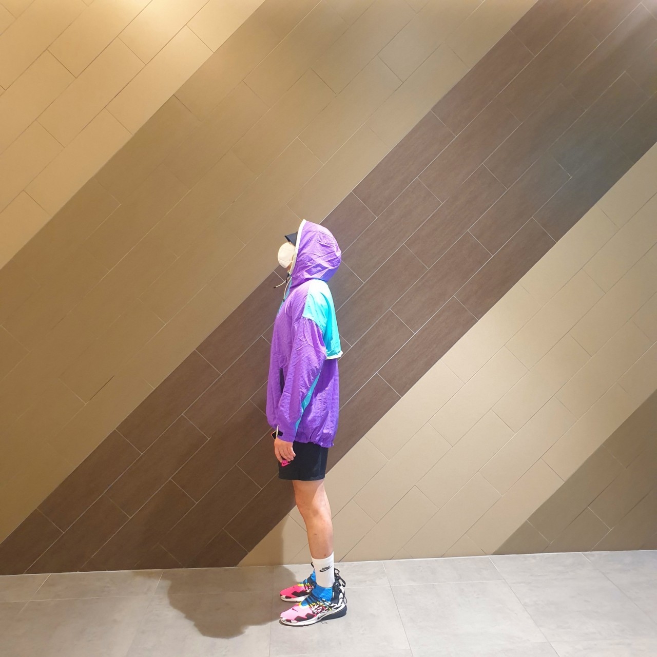 Nike ACG Woven Hooded Jacket Hyper Grape - US/EU, Nike x Acronym Air Presto Mid Racer Pink 착용 스타일 - 2