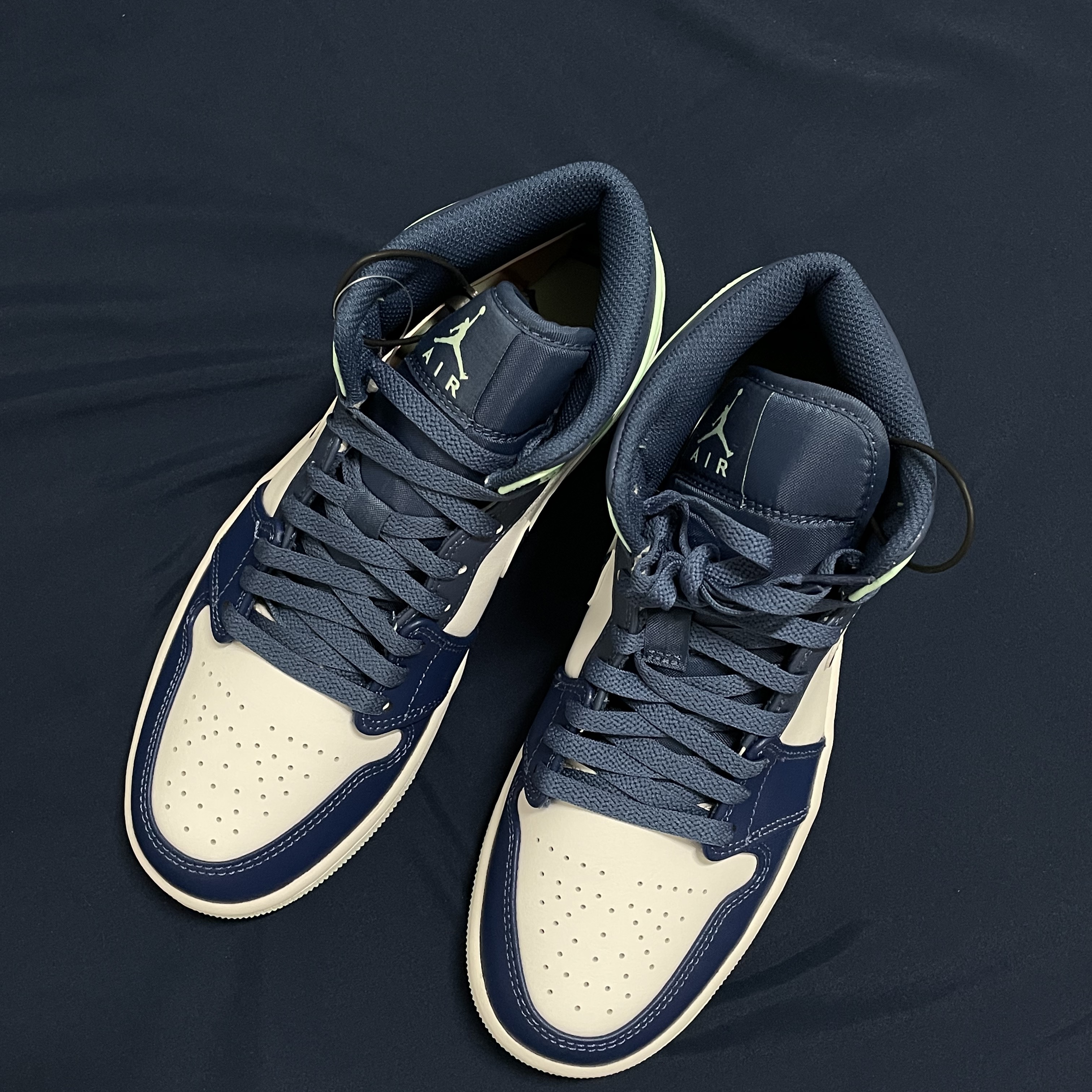 Jordan 1 Mid Blue Mint 착용 스타일 - 1