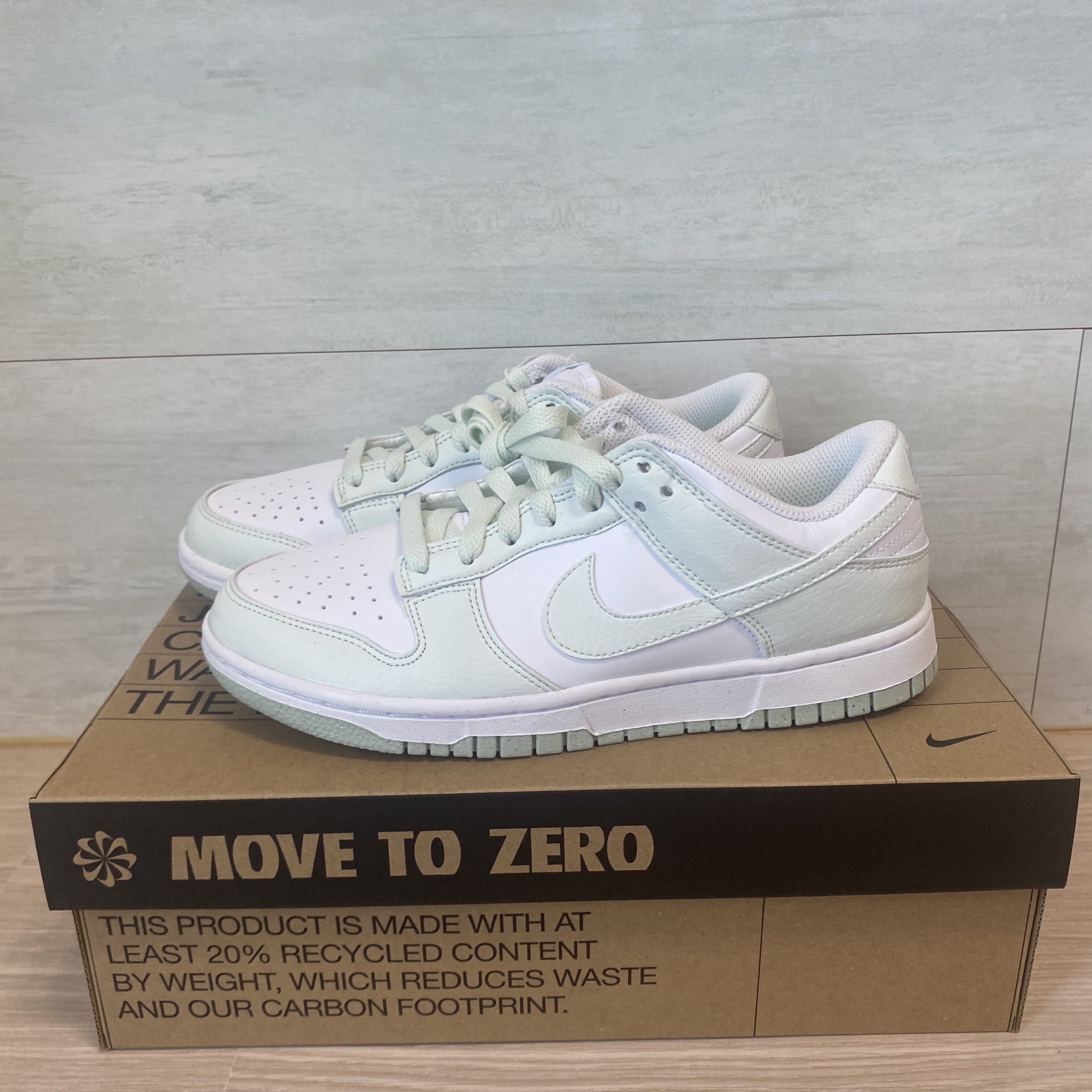 (W) Nike Dunk Low Next Nature Barely Green and White 착용 스타일