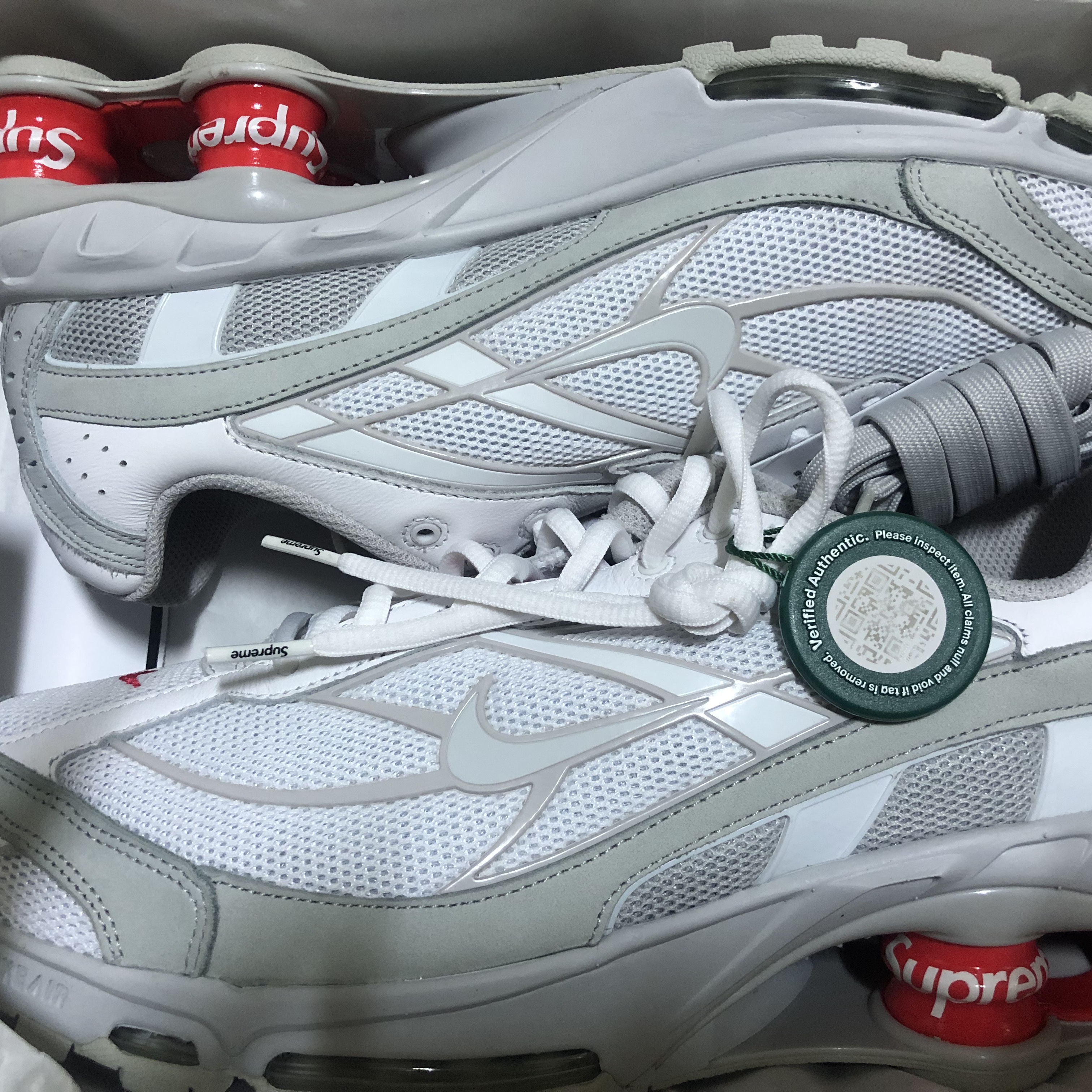 Nike x Supreme Shox Ride 2 SP White 착용 스타일