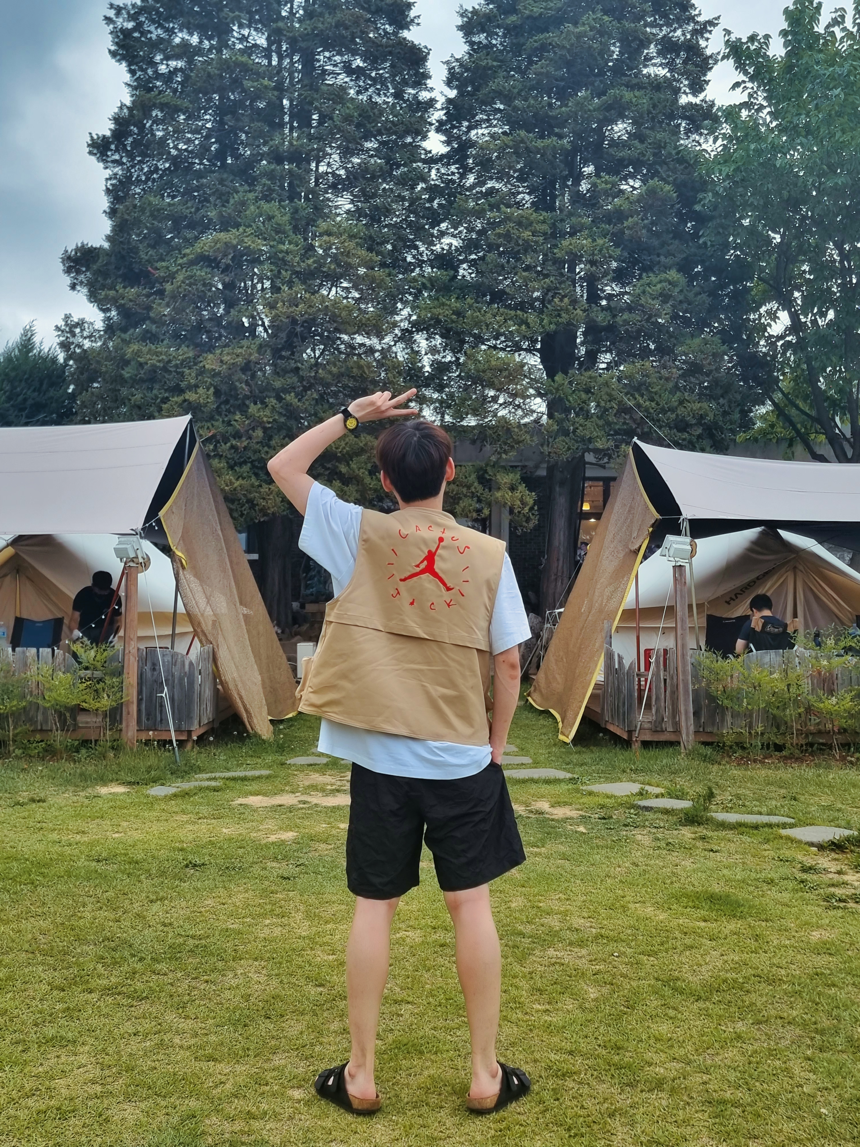 Jordan x Travis Scott Utility Vest - Asia 착용 스타일