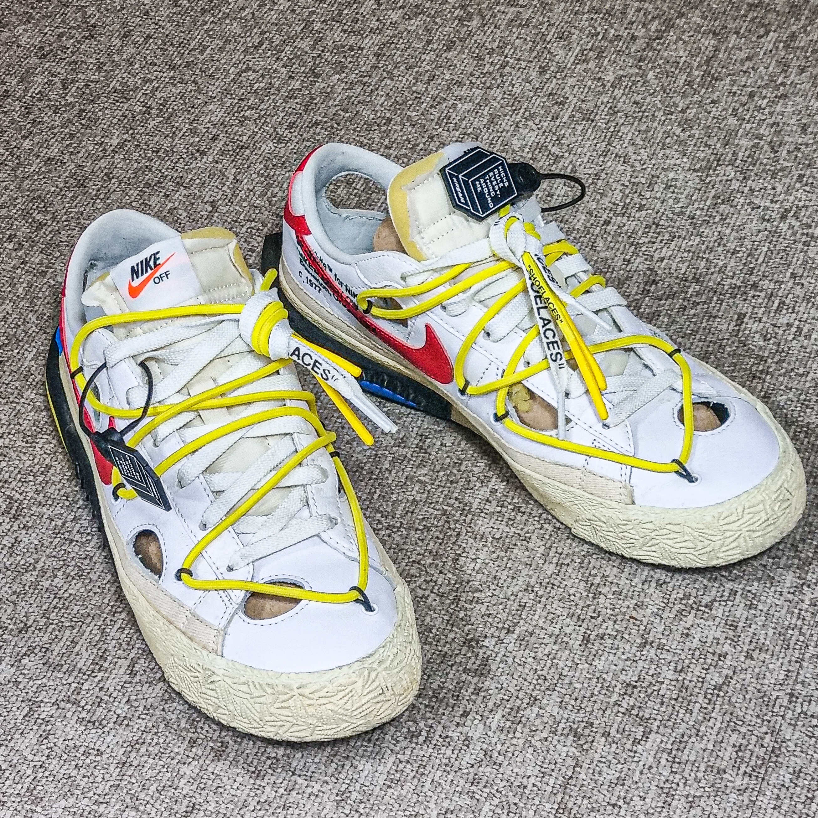 Nike x Off-White Blazer Low '77 White and University Red 착용 스타일