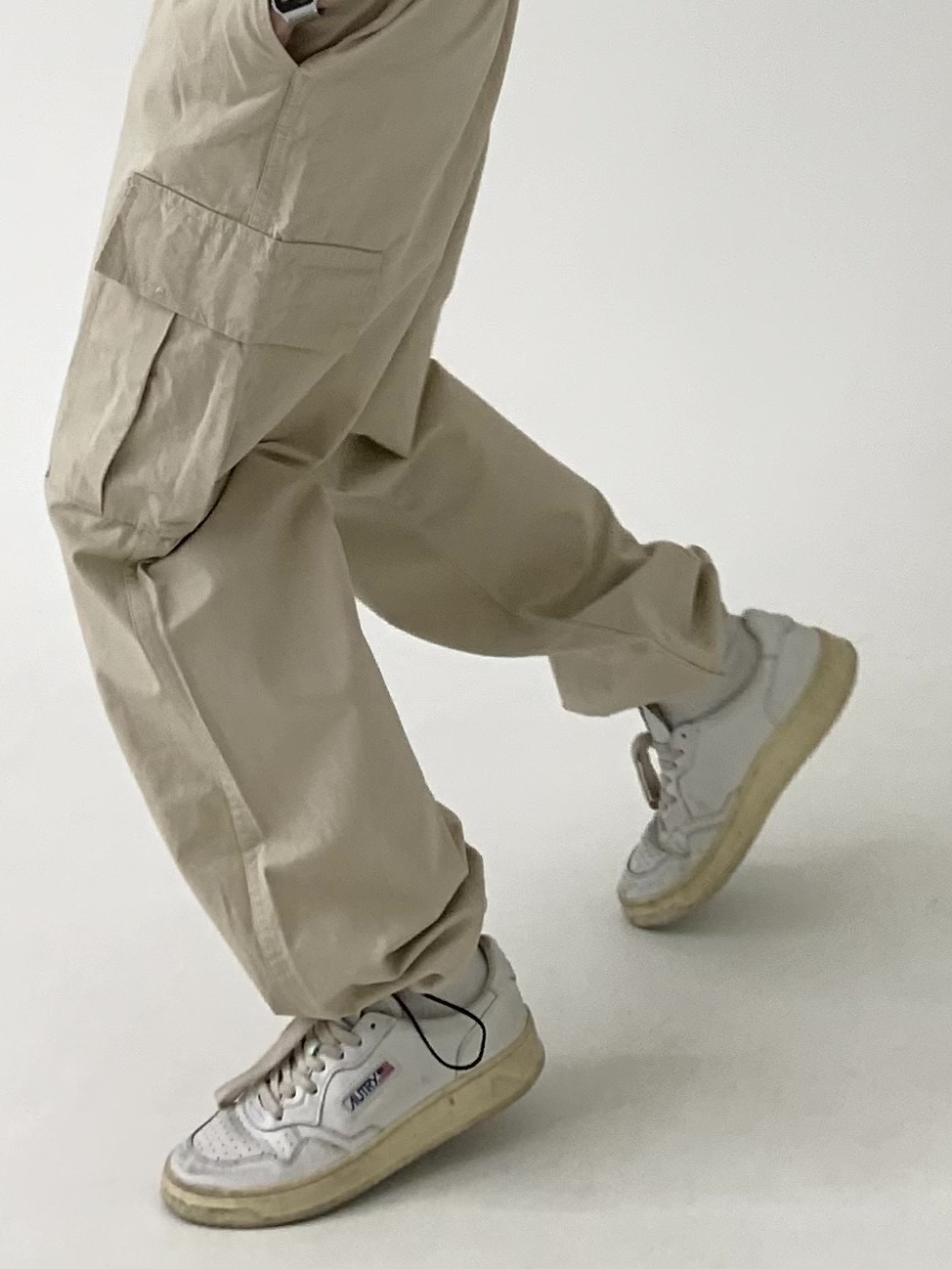 Autry Medalist Low Leather Sneakers White, (W) Autry Medalist Low Leather Sneakers White 착용 스타일 - 3