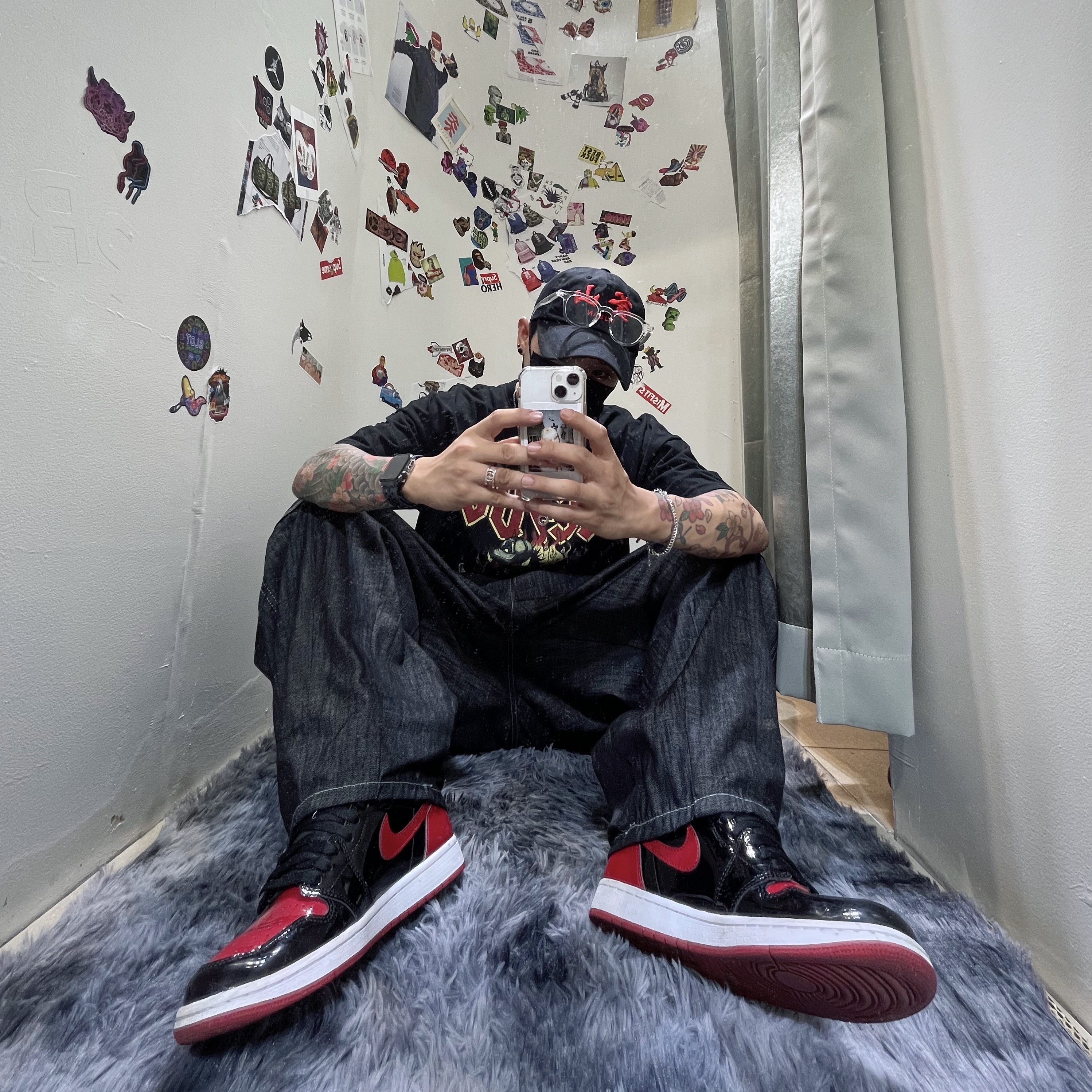 Jordan 1 Retro High OG Patent Bred, Darkr8m Studio Busan Red Logo Cap 착용 스타일 - 2
