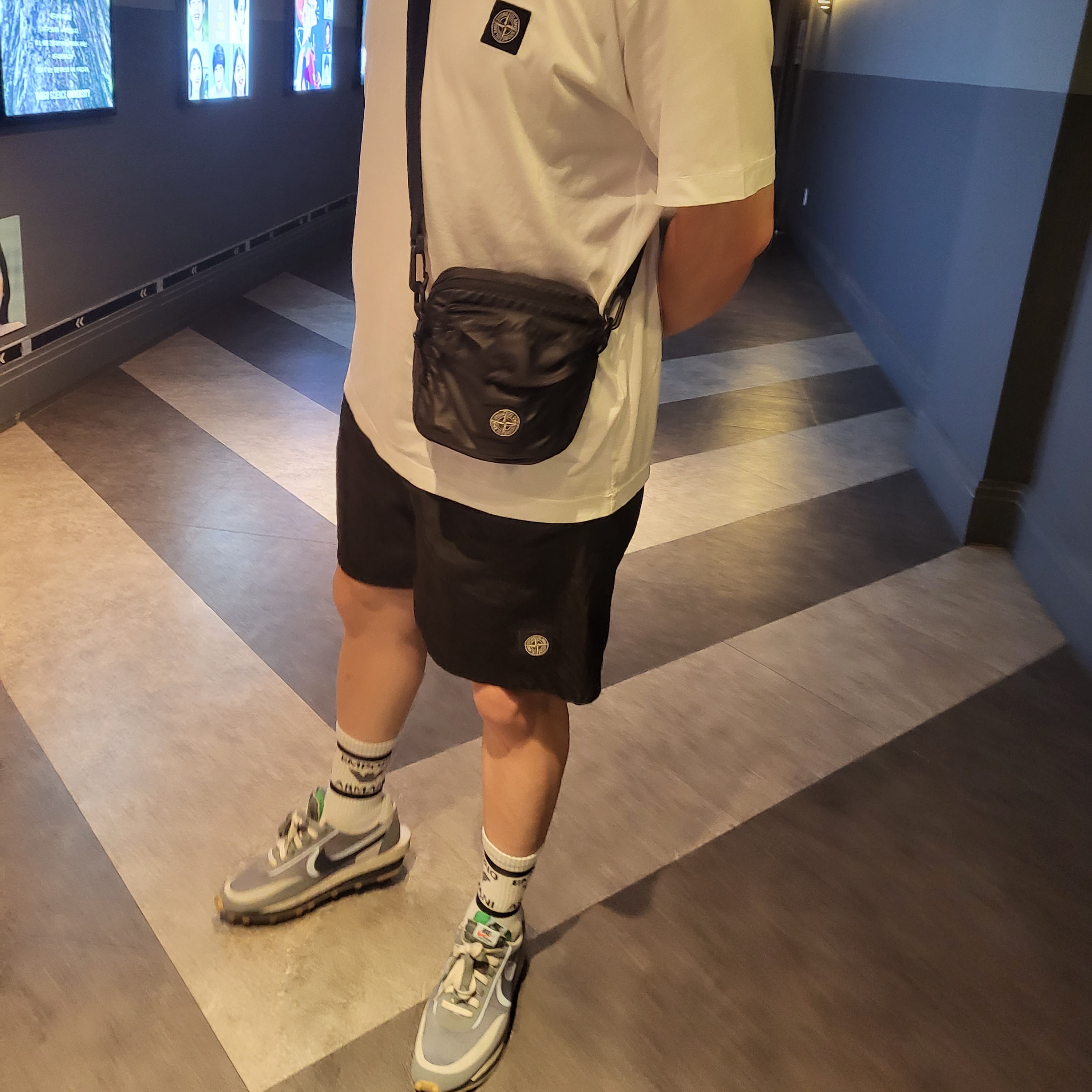 Nike x Sacai x Clot LDWaffle Cool Grey, Stone Island 24113 T-Shirt White - 22SS 착용 스타일