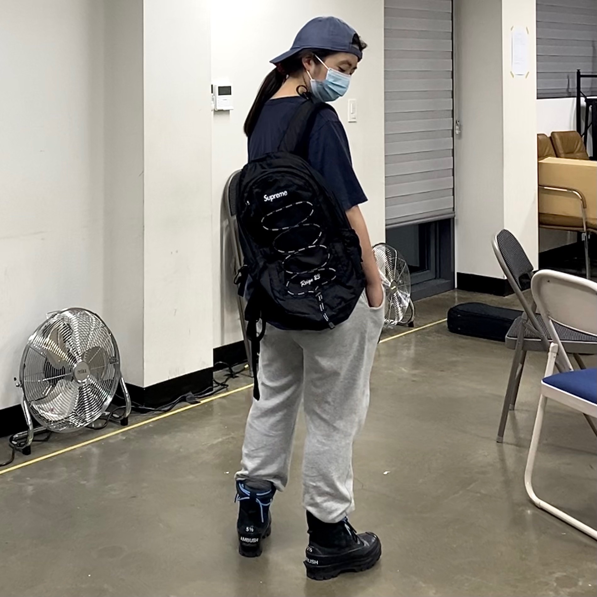 Supreme Backpack Black - 22SS, Converse x Ambush Chuck Taylor All Star Duck Boot Black 착용 스타일