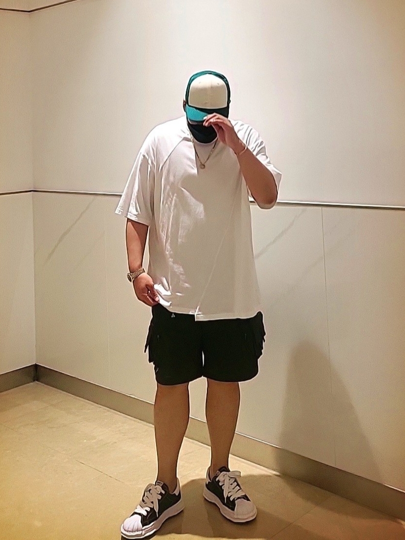 Maison Mihara Yasuhiro Blakey OG Sole Canvas Low-top Sneakers Black White, Nike ACG Cargo Shorts Black - Asia 착용 스타일 - 3