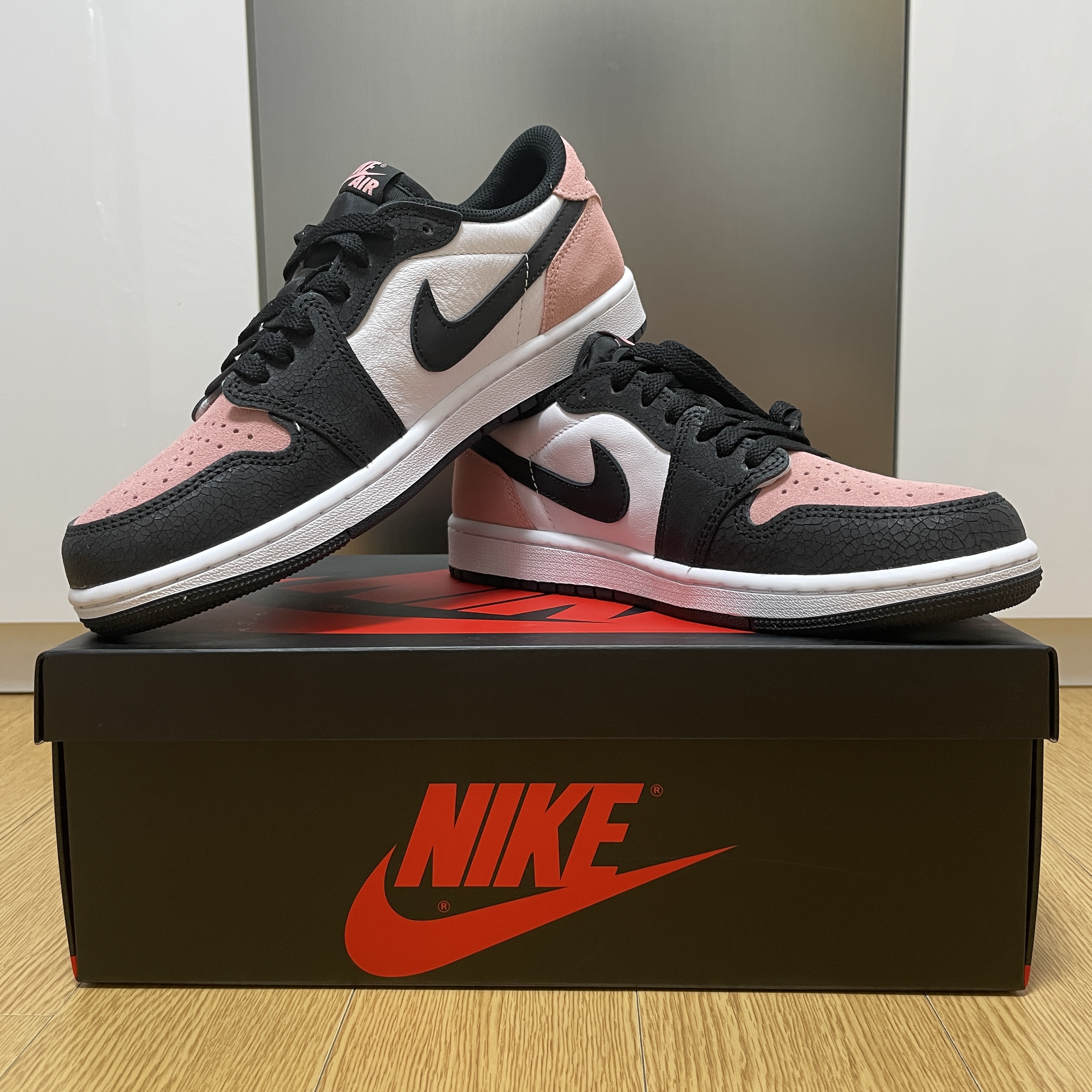 Jordan 1 Retro Low OG Bleached Coral 착용 스타일
