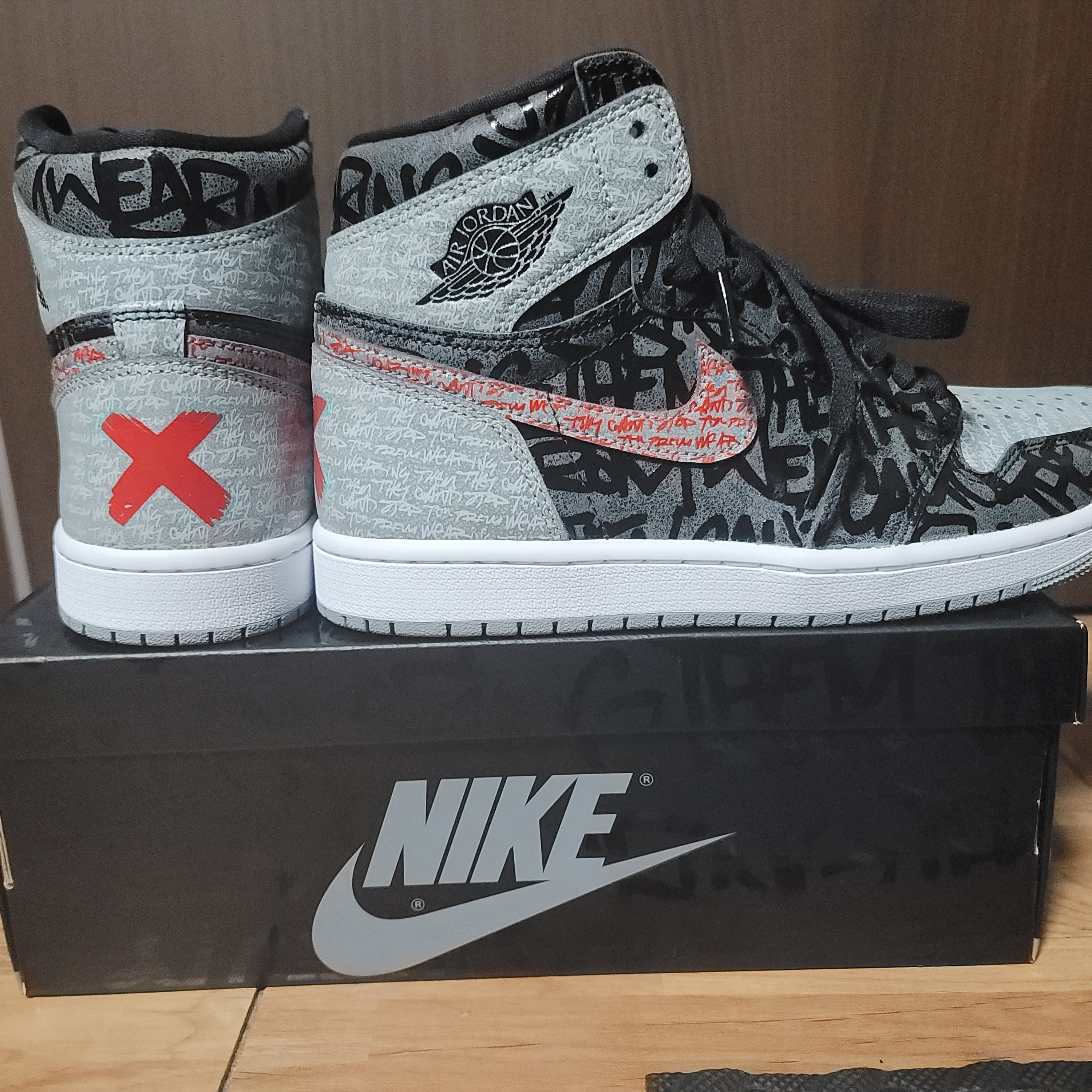 Jordan 1 Retro High OG Rebellionaire 착용 스타일 - 3