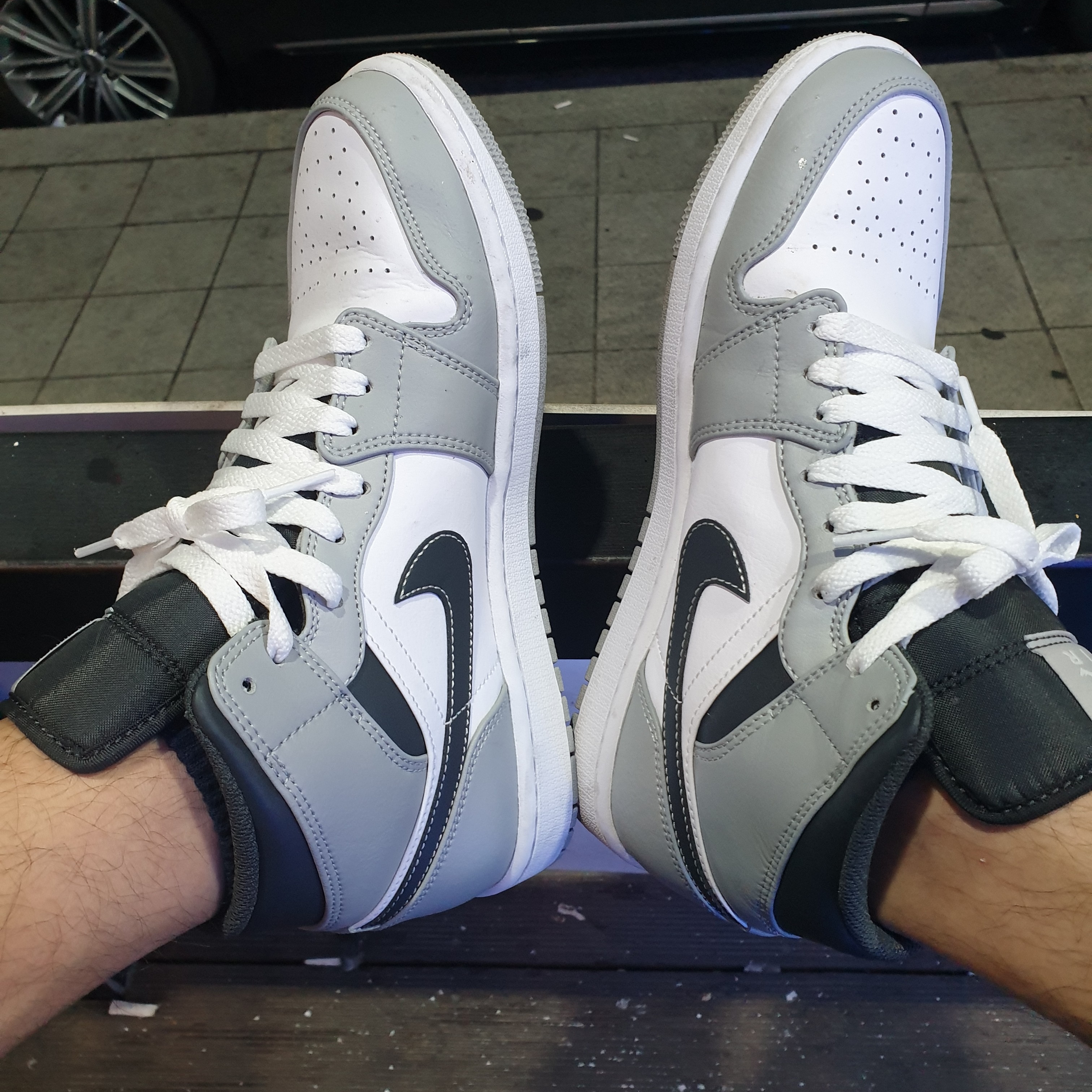 Jordan 1 Mid Light Smoke Grey Anthracite 착용 스타일