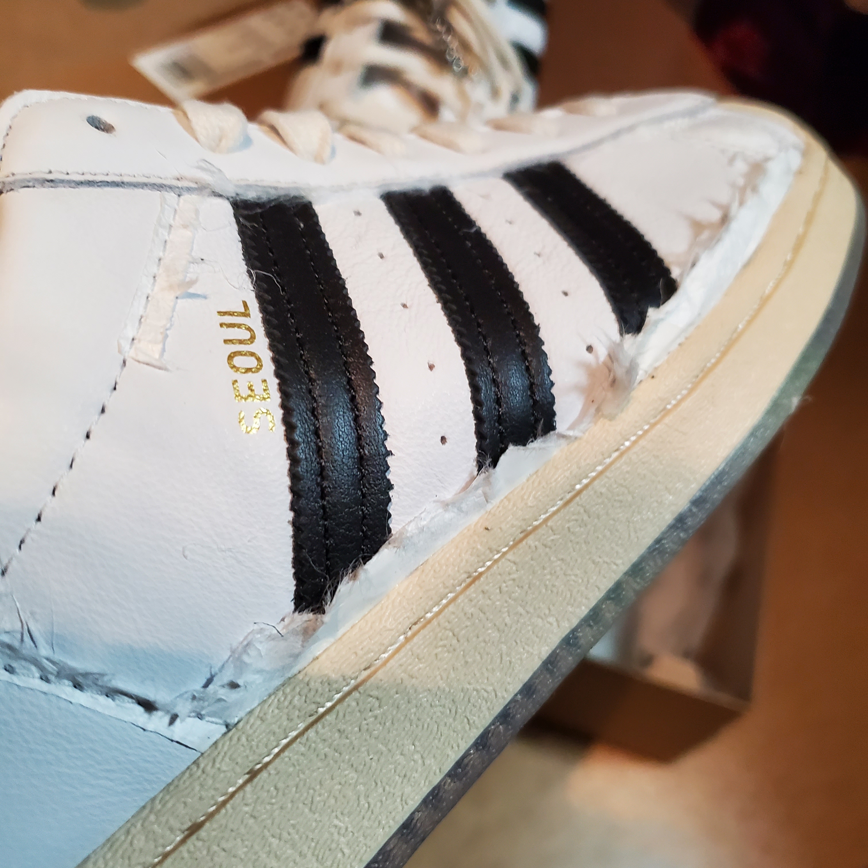 Adidas x Taegeukdang Superstar White Black 착용 스타일 - 3