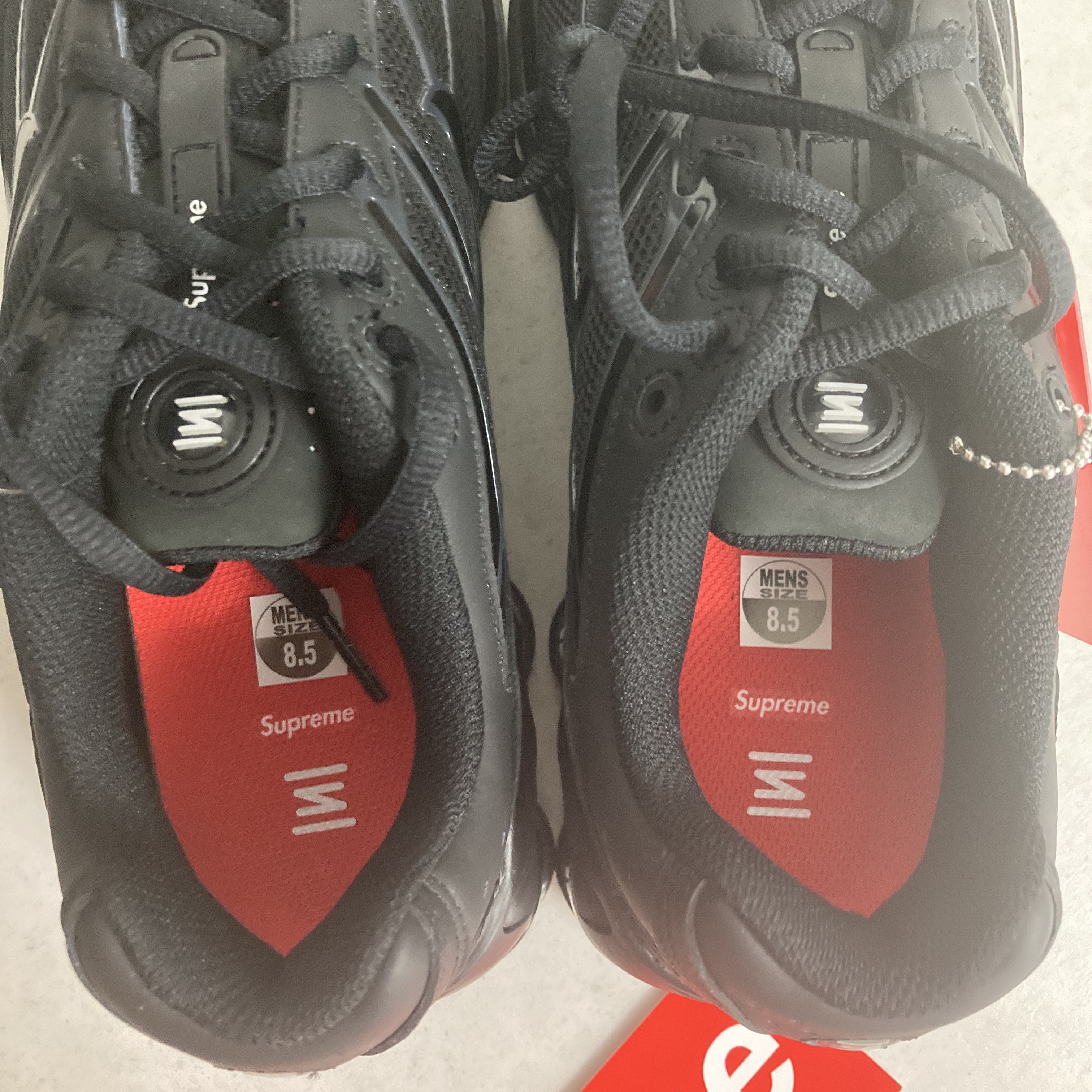 Nike x Supreme Shox Ride 2 SP Black 착용 스타일 - 2