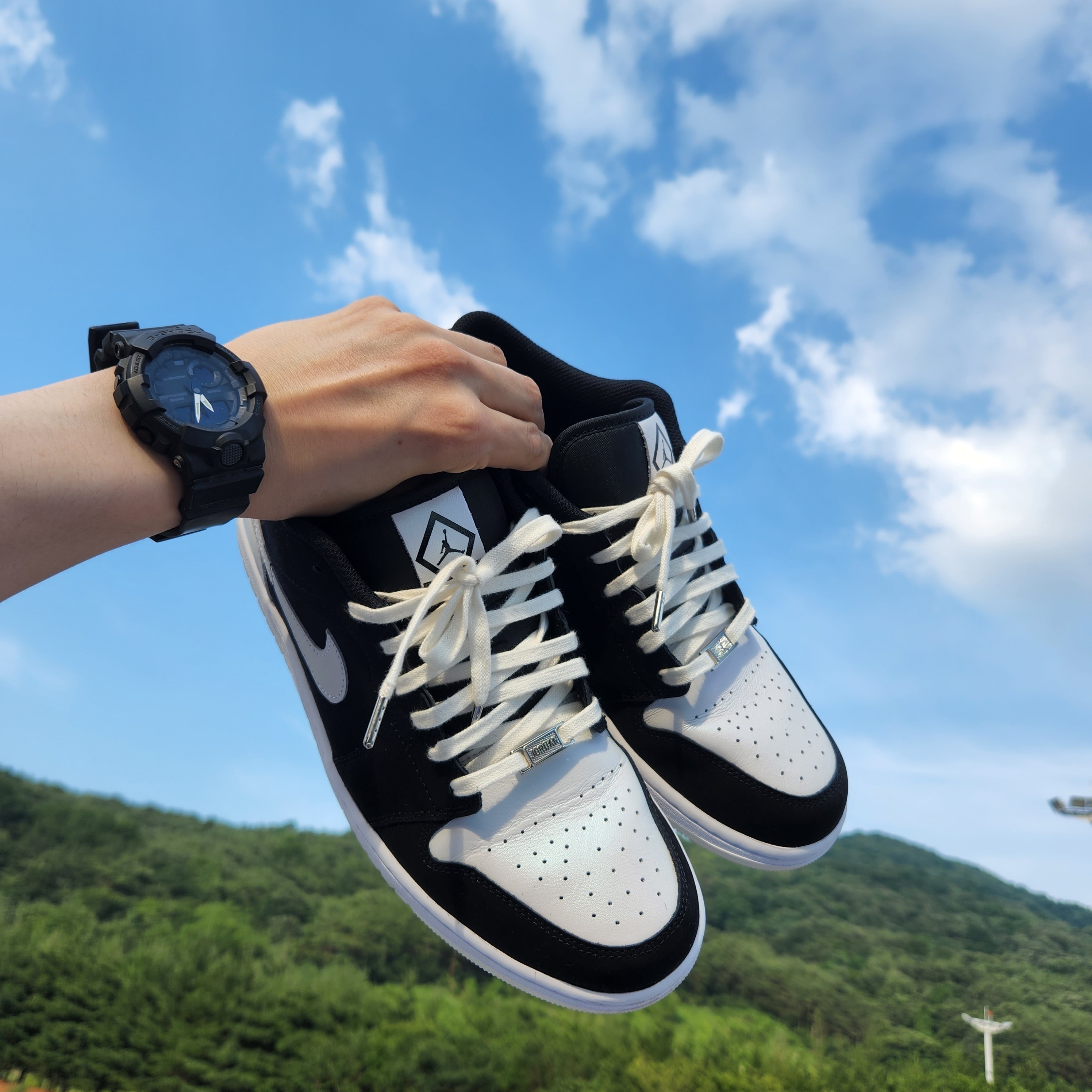 Jordan 1 Low SE Diamond 착용 스타일