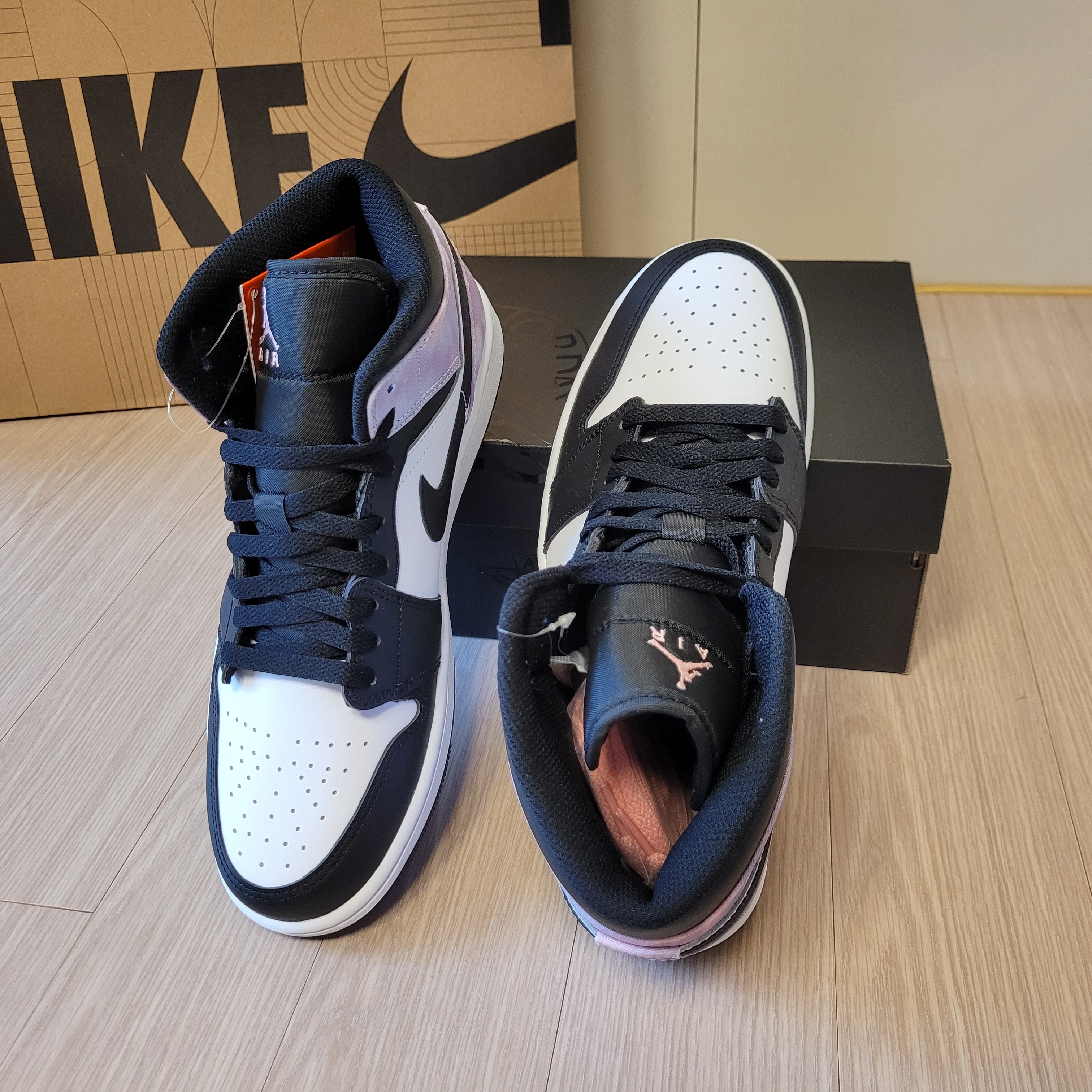 Jordan 1 Mid White Black Tie-Dye 착용 스타일 - 5