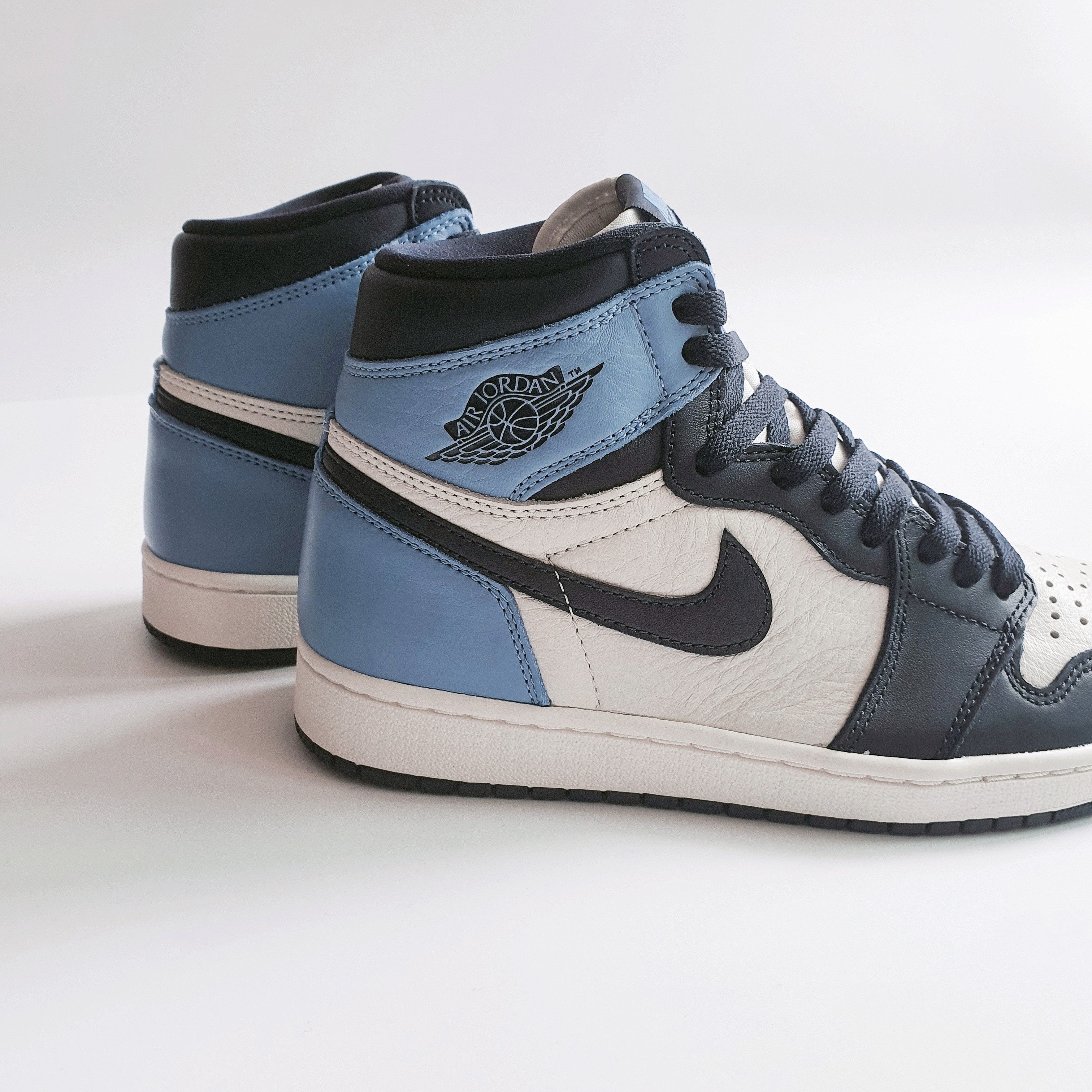Jordan 1 Retro High Obsidian UNC, (GS) Jordan 1 Retro High Obsidian UNC 착용 스타일
