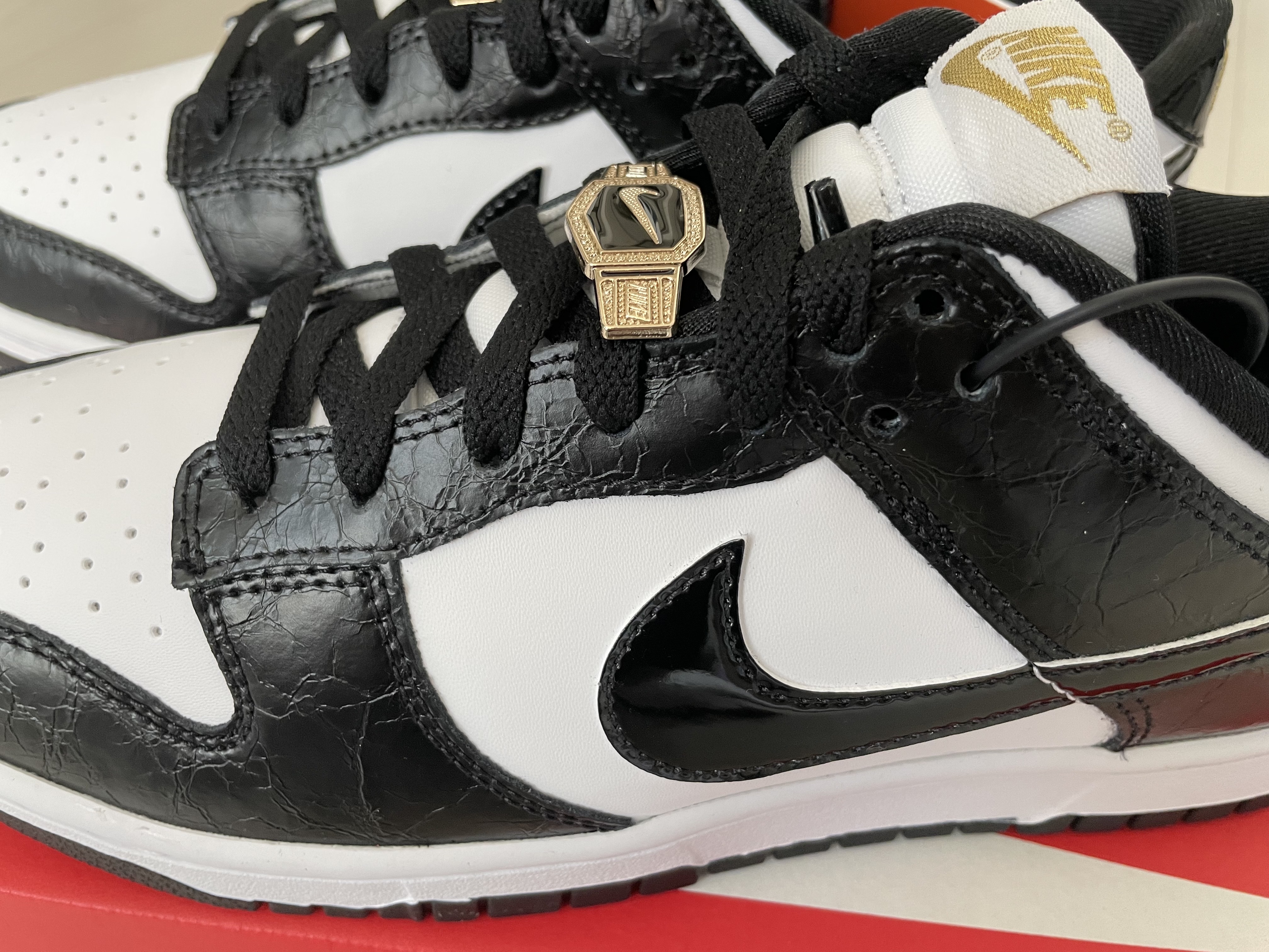 Nike Dunk Low Retro SE Black 착용 스타일 - 2