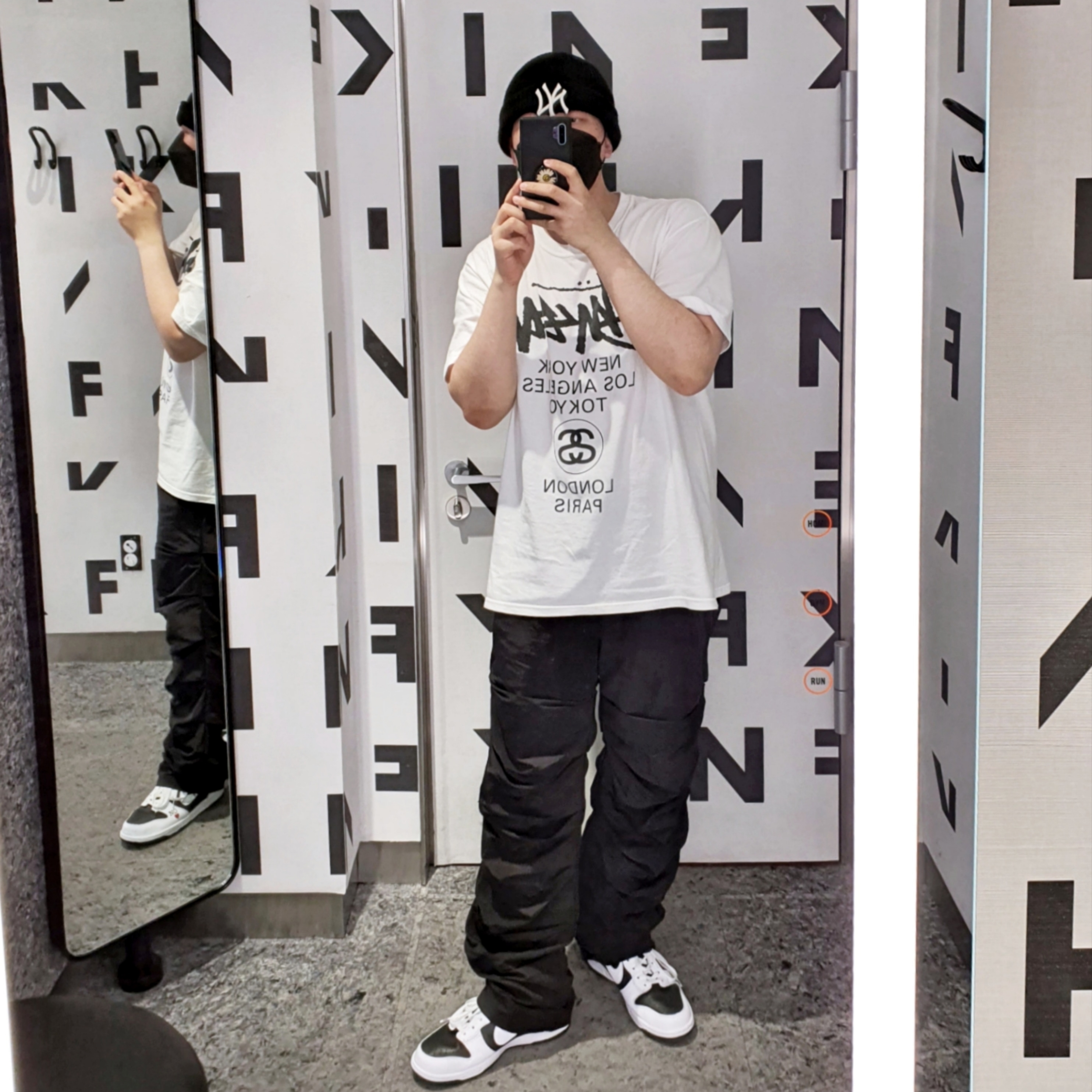 Nike x Supreme SB Dunk High OG QS By Any Means Black White, Stussy World Tour T-Shirt White 착용 스타일