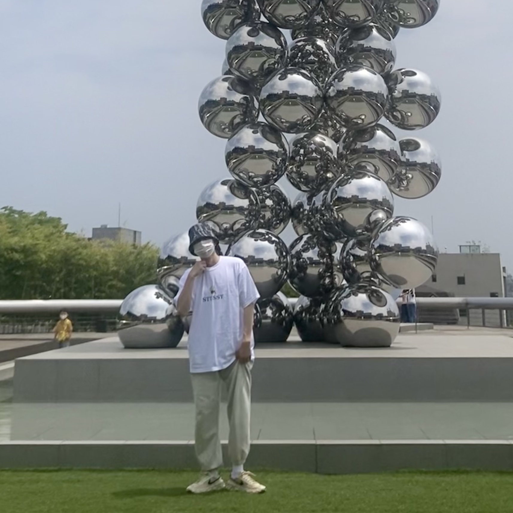 Stussy Crowned T-Shirt White, Nike x Undercover Overbreak SP Overcast 착용 스타일
