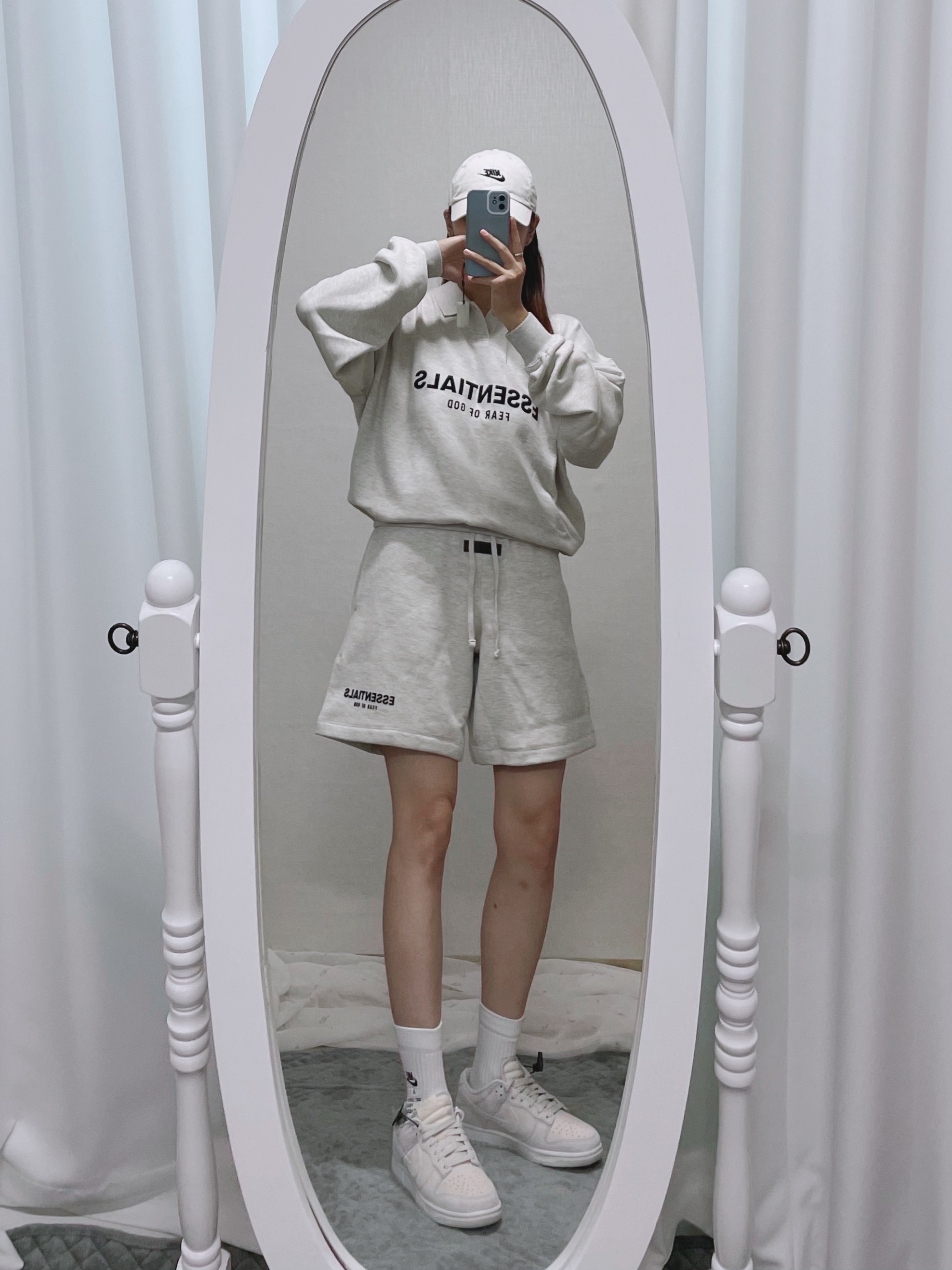 (Kids) Essentials The Core Collection Sweatshorts Light Oatmeal, (Kids) Essentials The Core Collection Long Sleeve Polo Light Oatmeal 착용 스타일 - 2