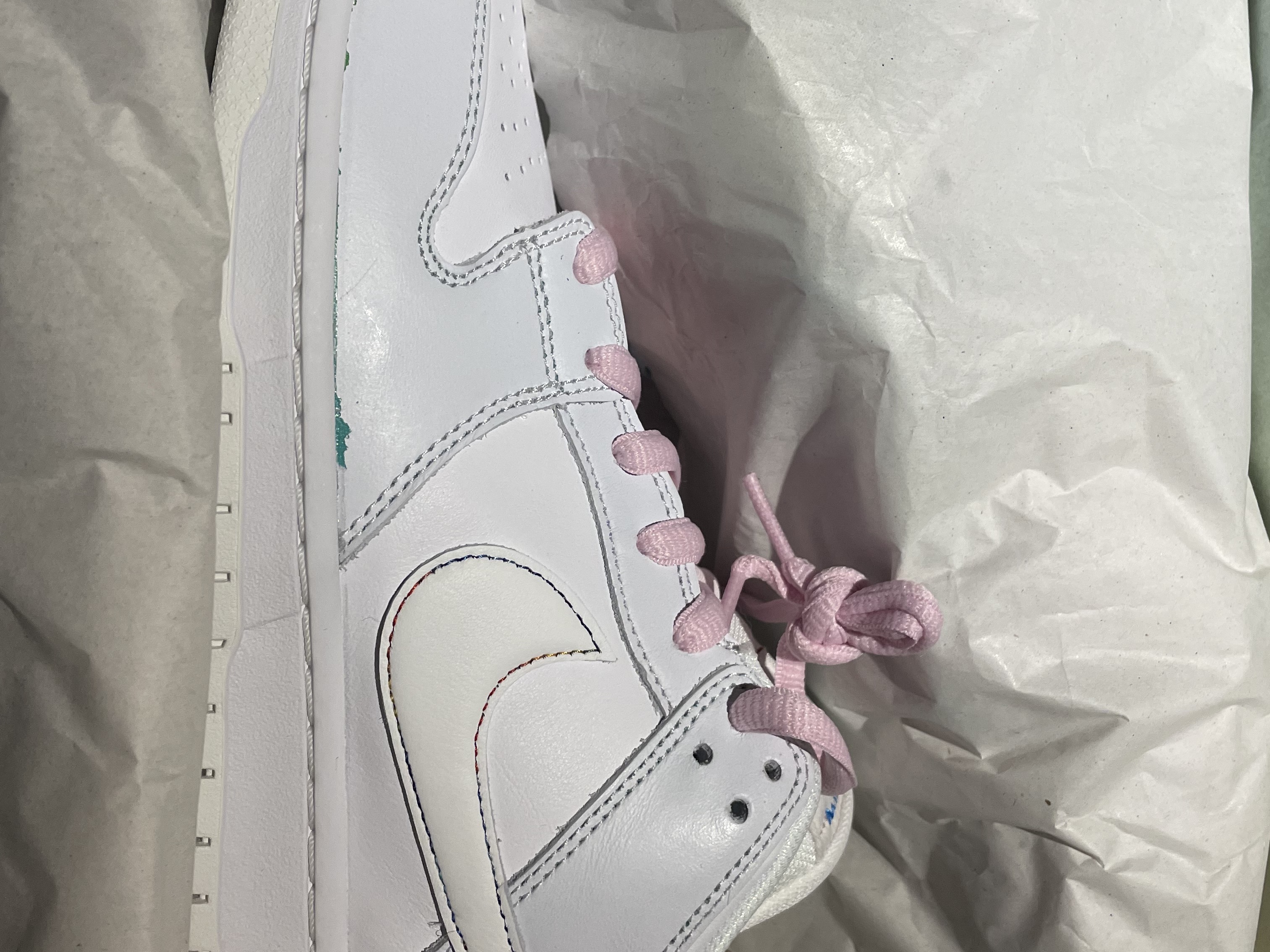 Nike SB Dunk Low Pro Be True, Jordan 1 Retro Low OG Bleached Coral 착용 스타일 - 2