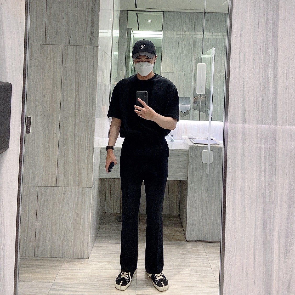 Maison Margiela Tabi Low Black 착용 스타일
