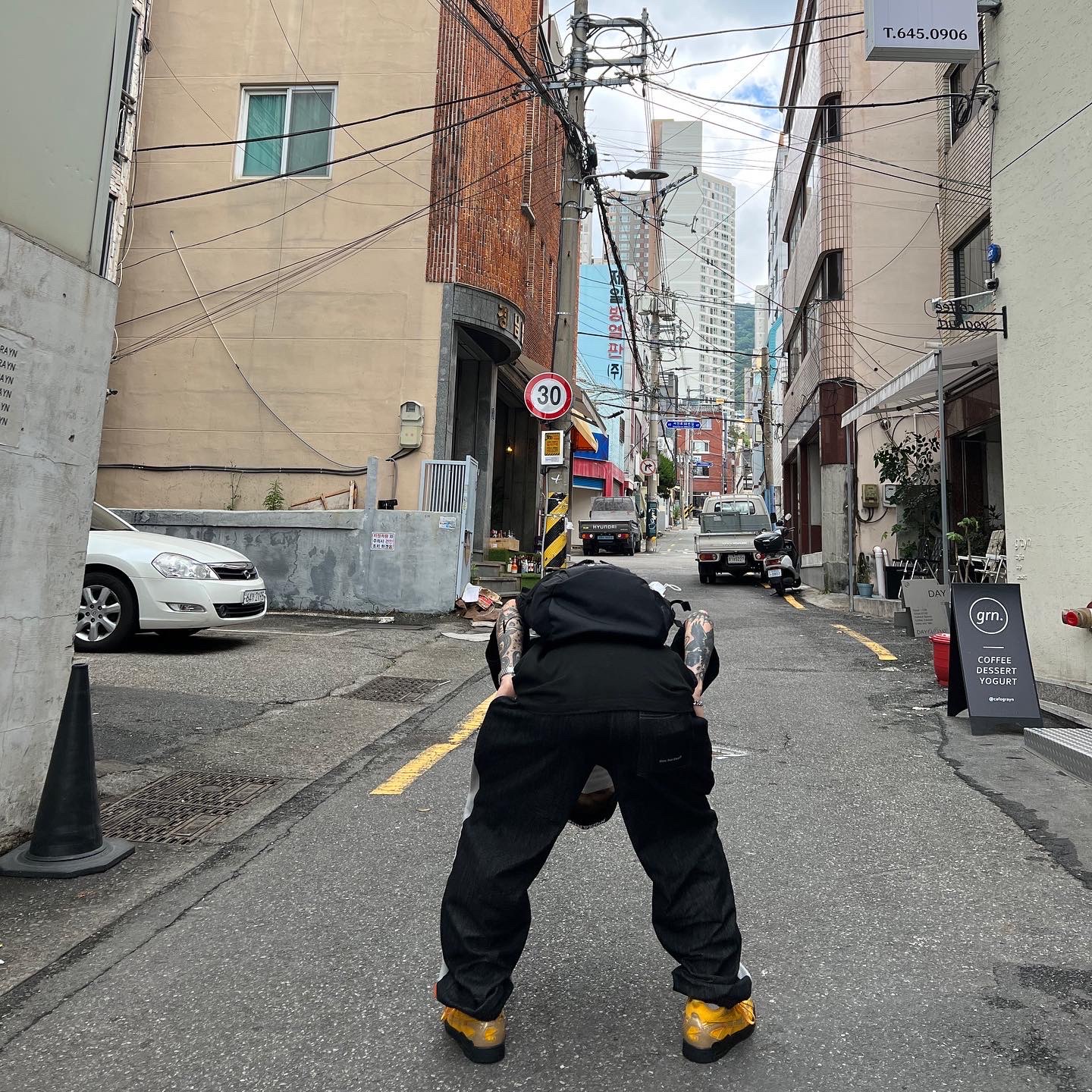 Nike x Off-White Air Rubber Dunk University Gold, Supreme Backpack Black - 18FW 착용 스타일 - 4