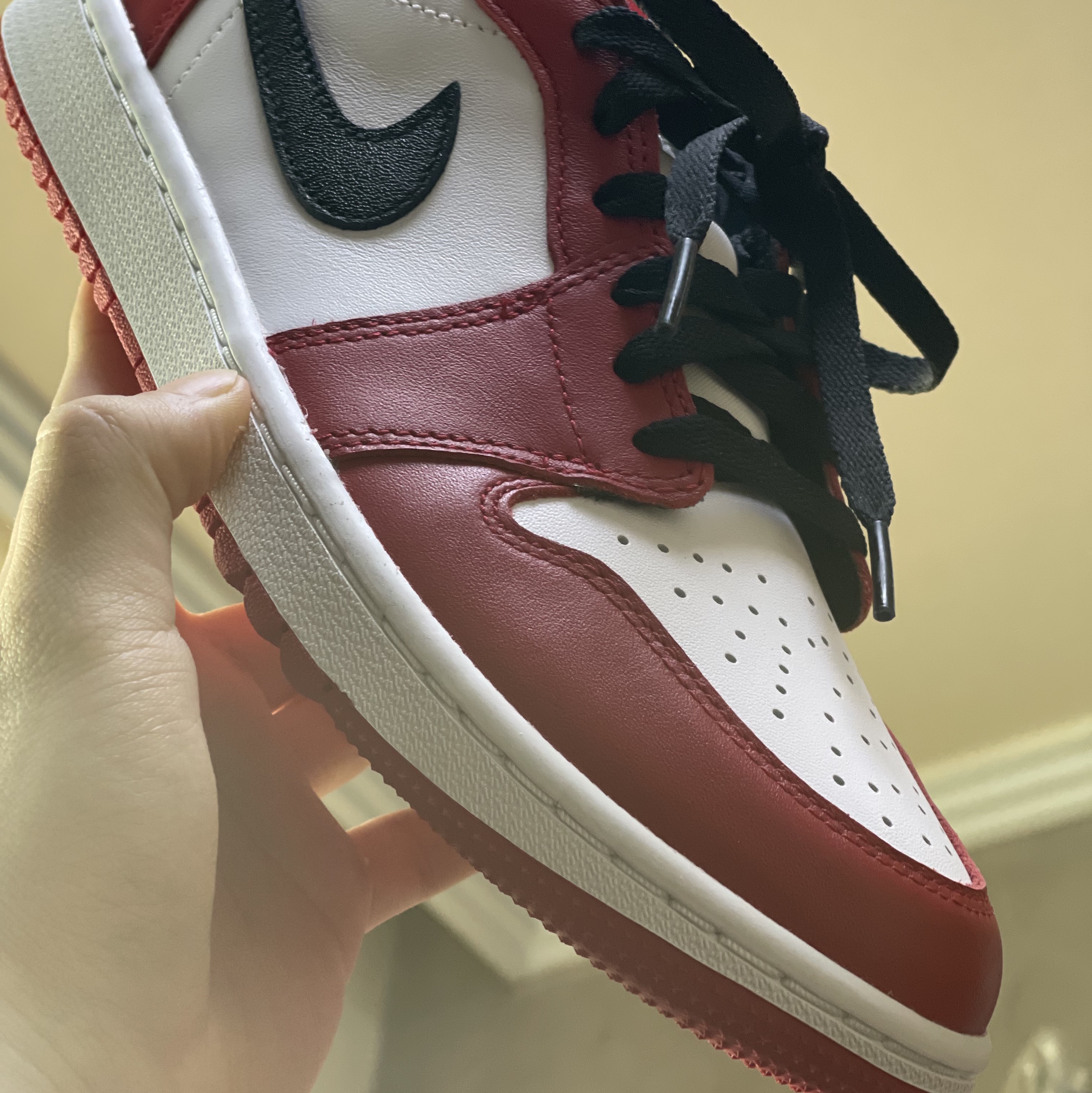 Jordan 1 Low Golf Chicago 착용 스타일 - 1