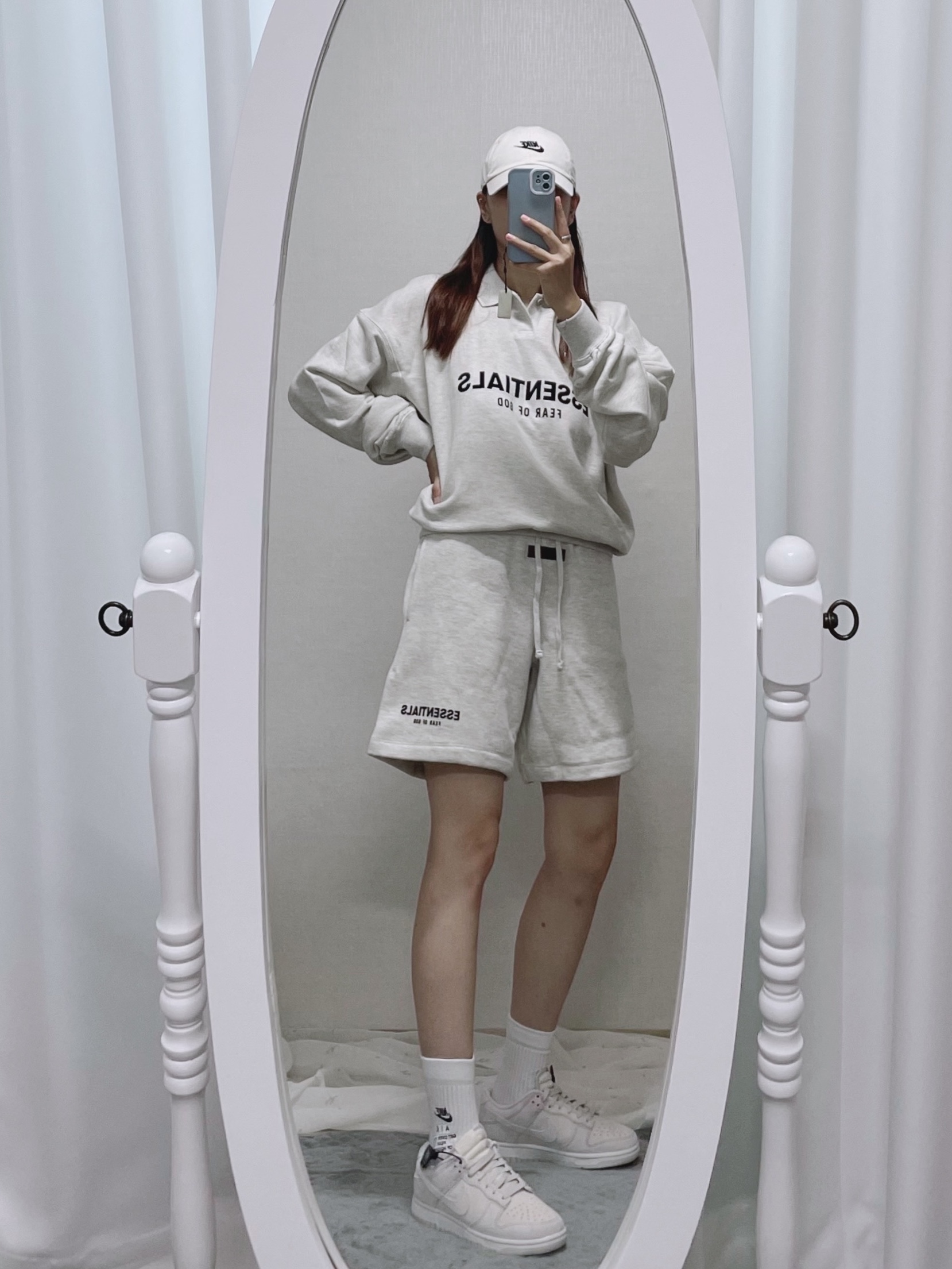 (Kids) Essentials The Core Collection Sweatshorts Light Oatmeal, (Kids) Essentials The Core Collection Long Sleeve Polo Light Oatmeal 착용 스타일 - 1