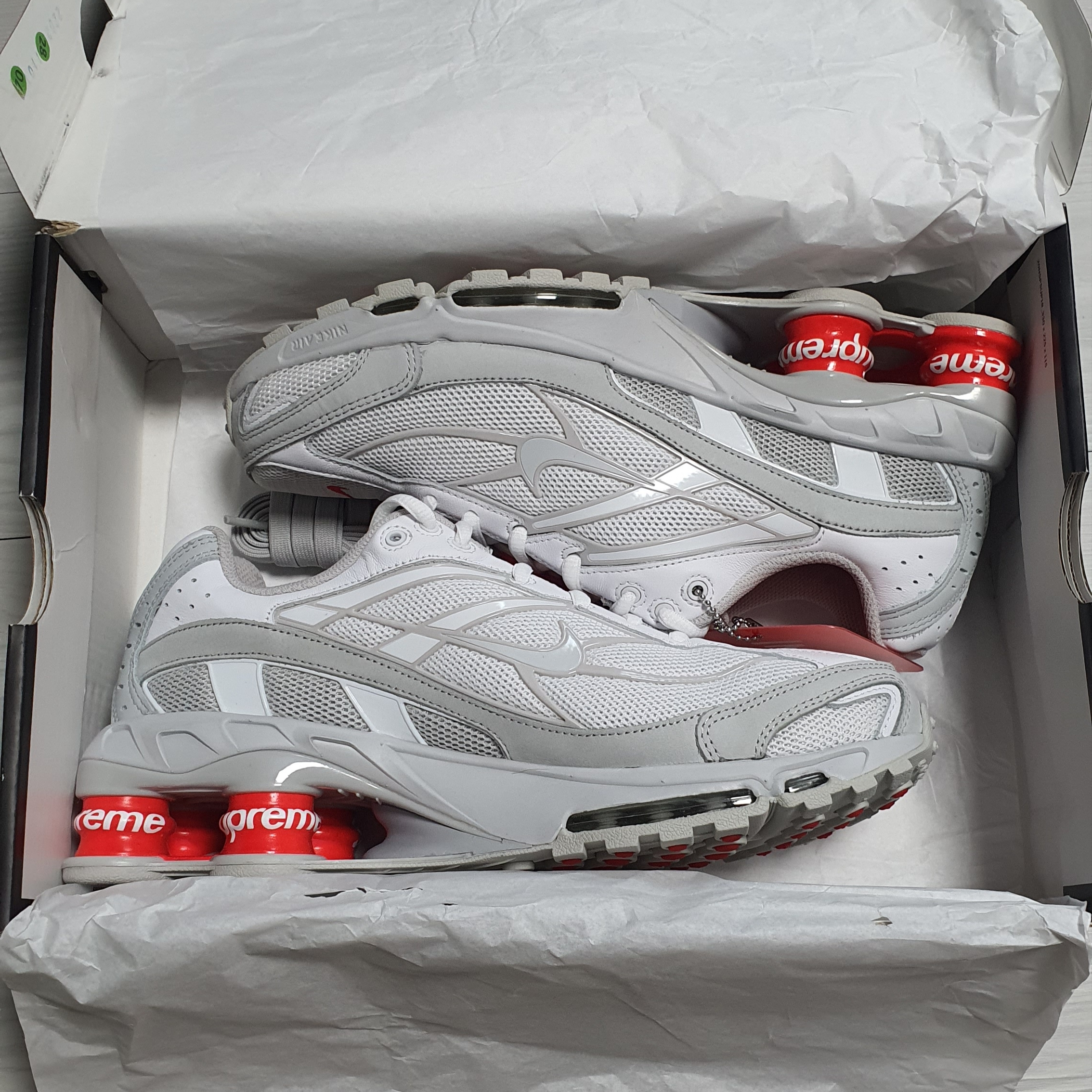 Nike x Supreme Shox Ride 2 SP White 착용 스타일