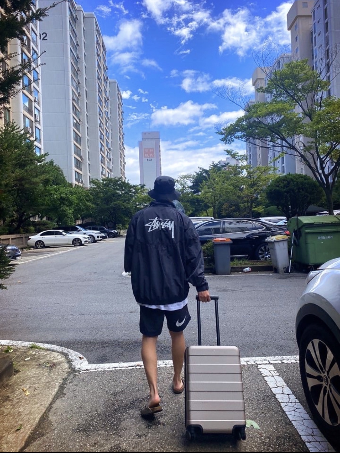 Nike x Stussy Beach Pants Off Noir, Nike x Stussy Windrunner Jacket Off Noir 착용 스타일