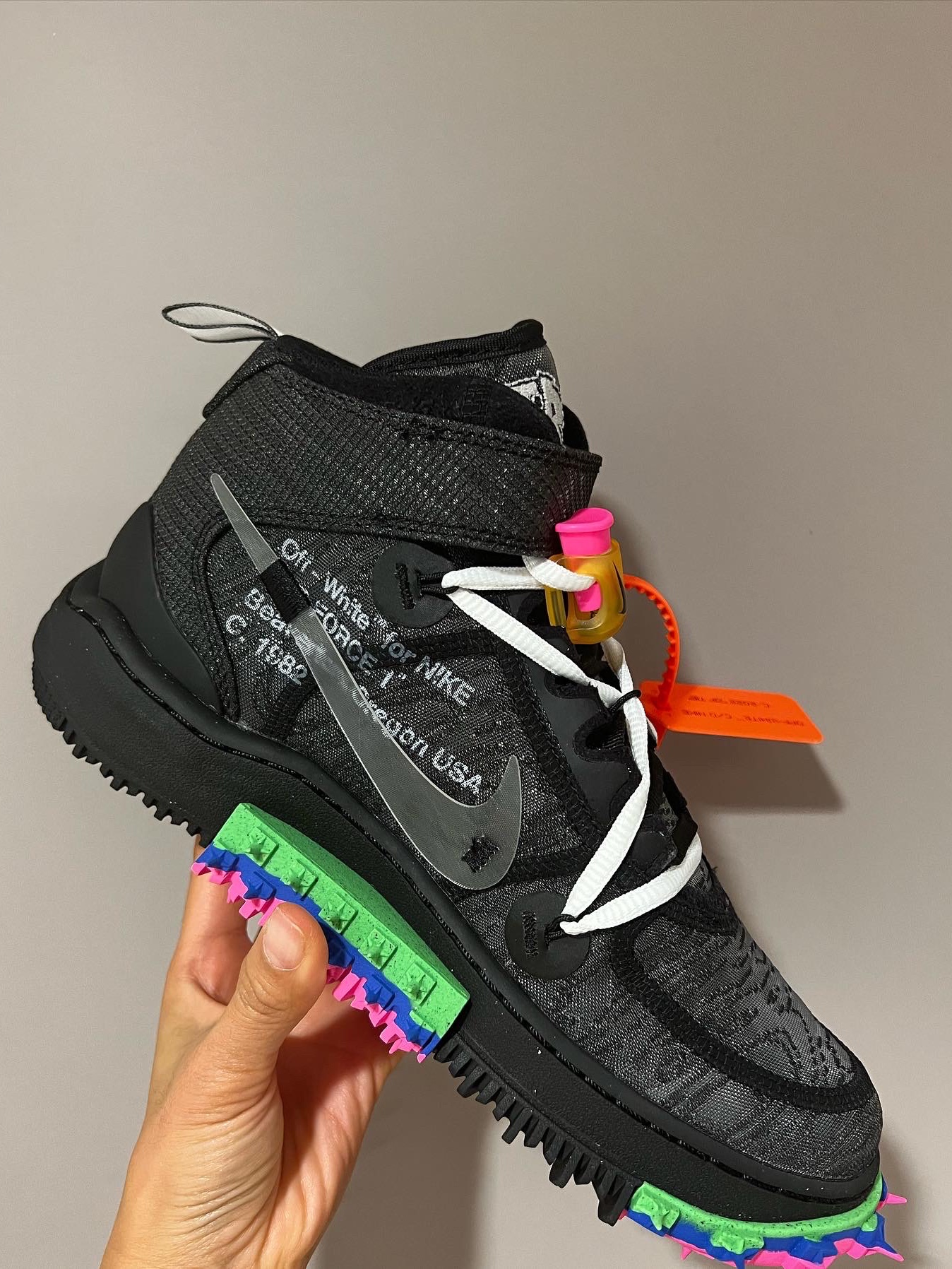 Nike x Off-White Air Force 1 Mid SP White, Nike x Off-White Air Force 1 Mid SP Black 착용 스타일 - 4