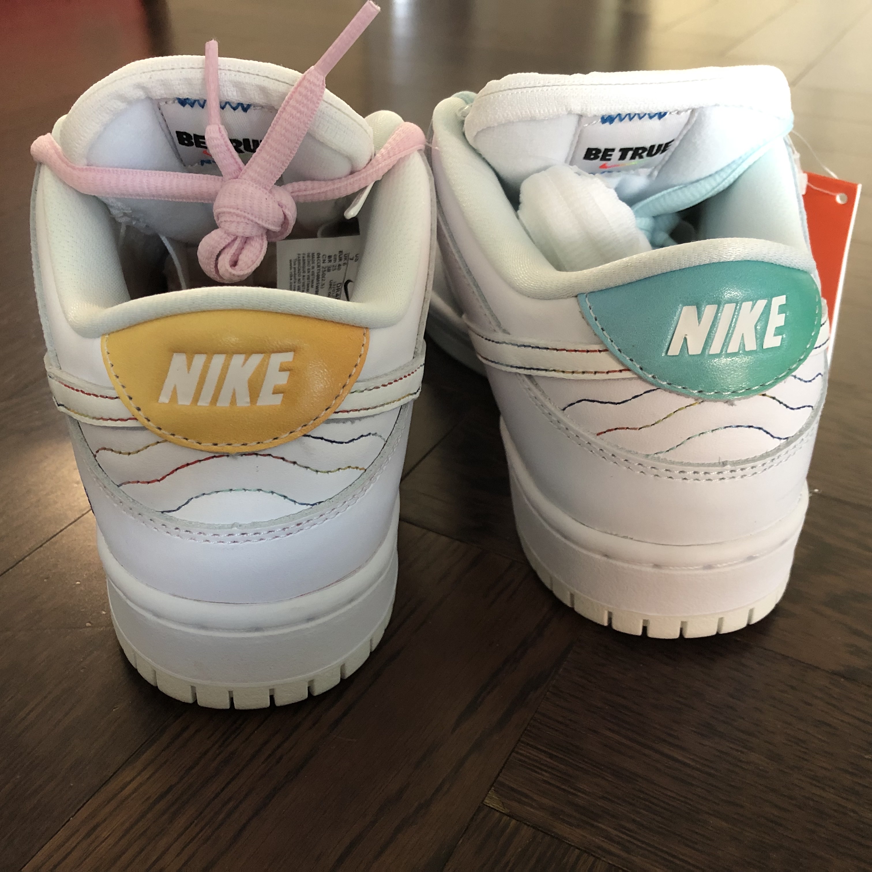 Nike SB Dunk Low Pro Be True 착용 스타일 - 1