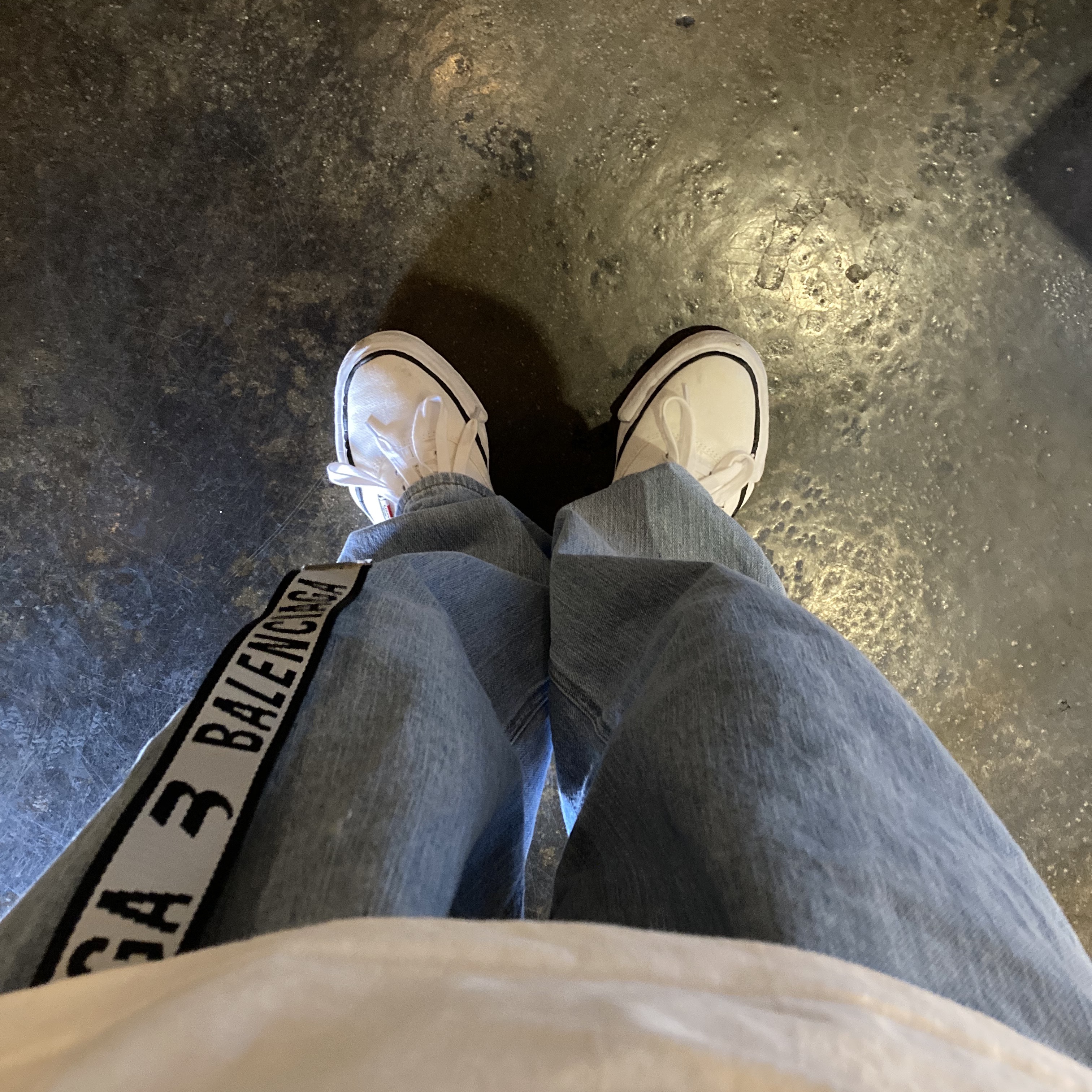 Maison Mihara Yasuhiro Baker OG Sole Canvas Low Cut Sneakers White 착용 스타일