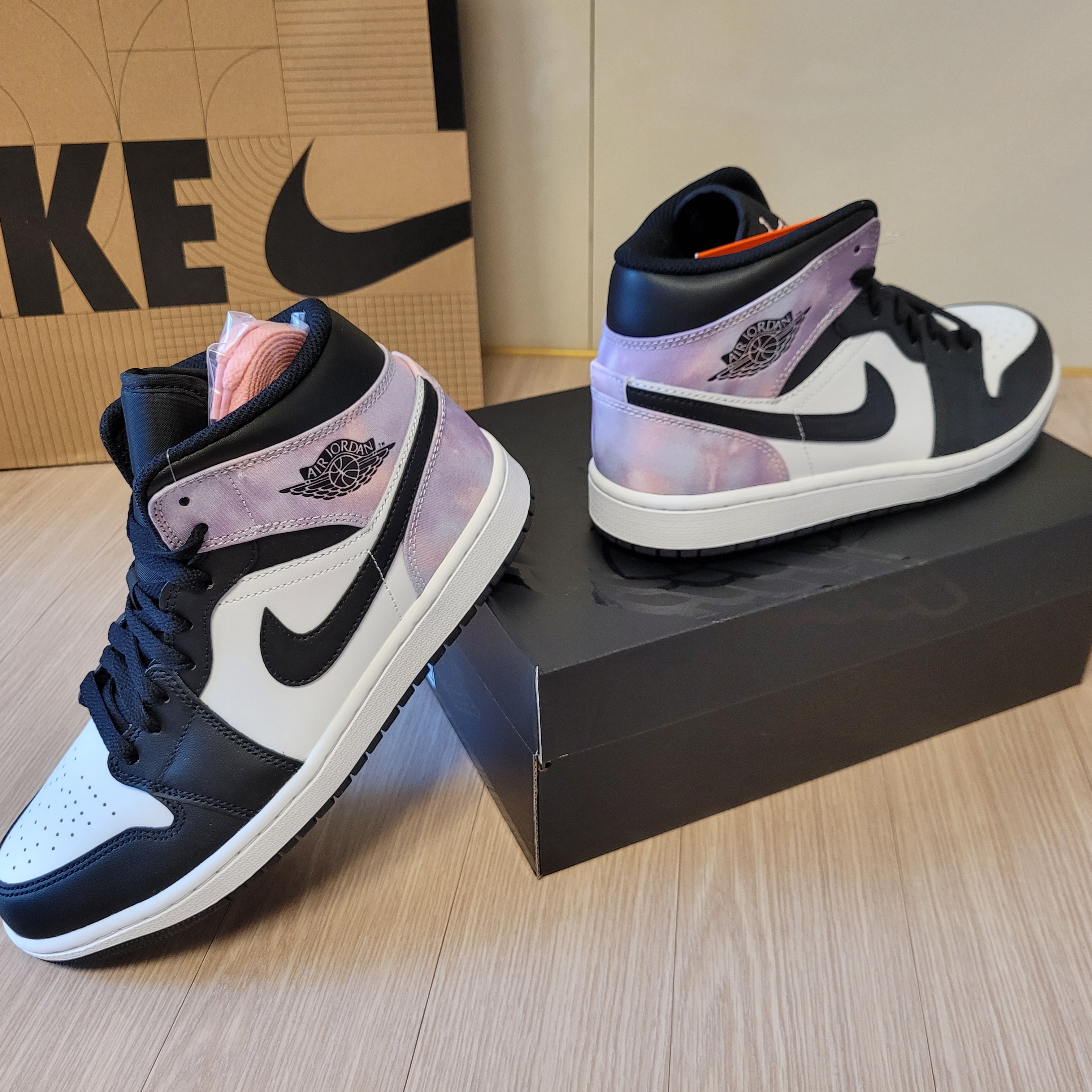 Jordan 1 Mid White Black Tie-Dye 착용 스타일 - 4