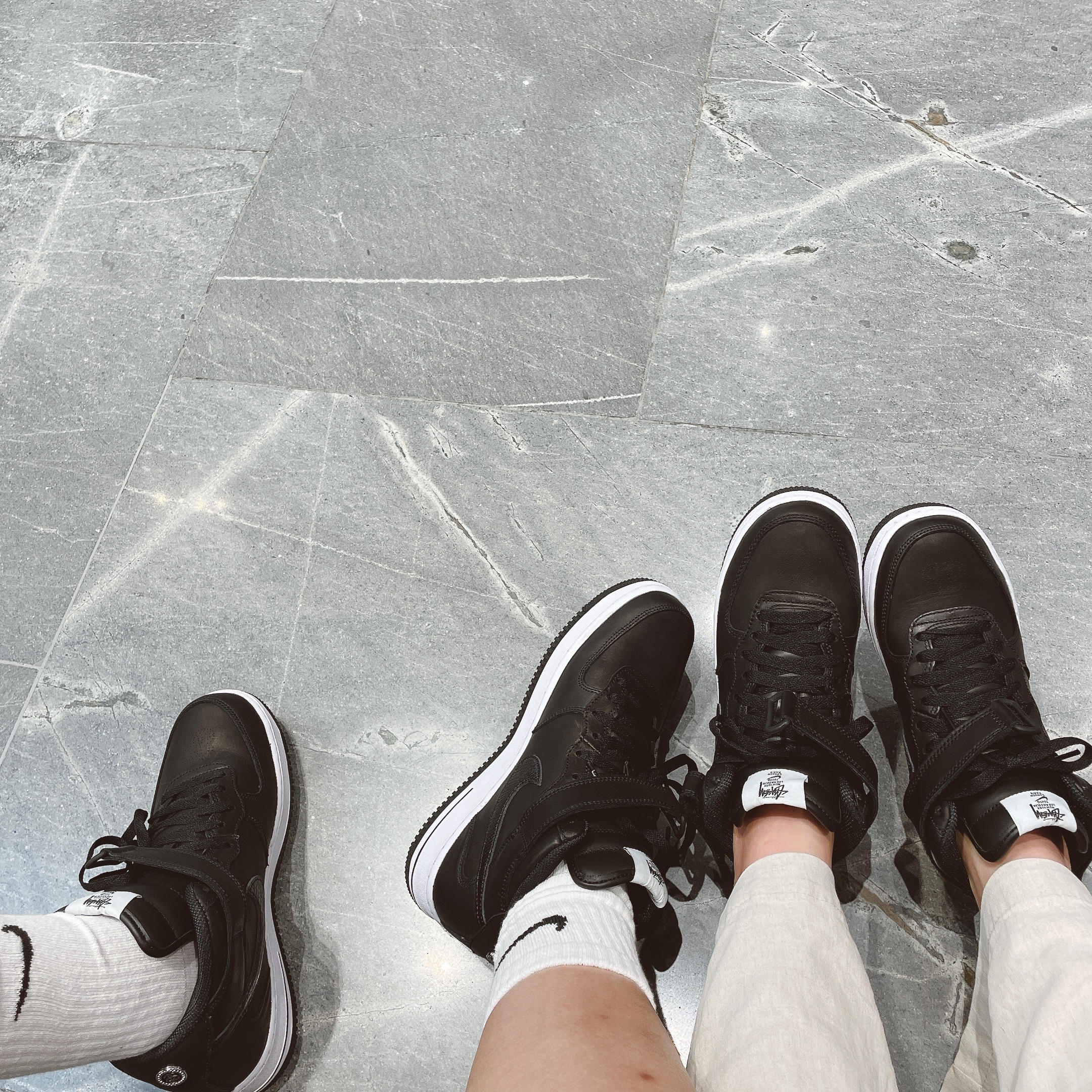 Nike x Stussy Air Force 1 '07 Mid SP Black 착용 스타일