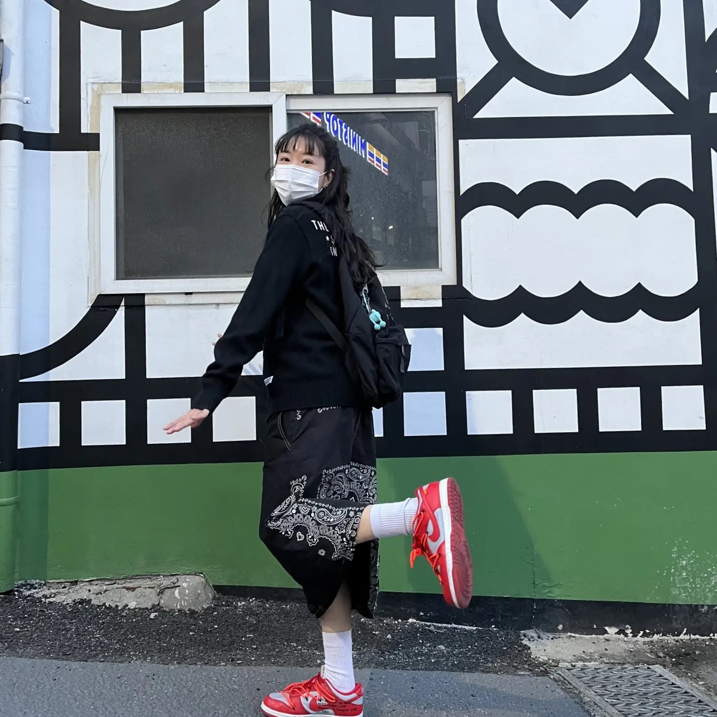 Nike x Off-White Dunk Low University Red 착용 스타일 - 3