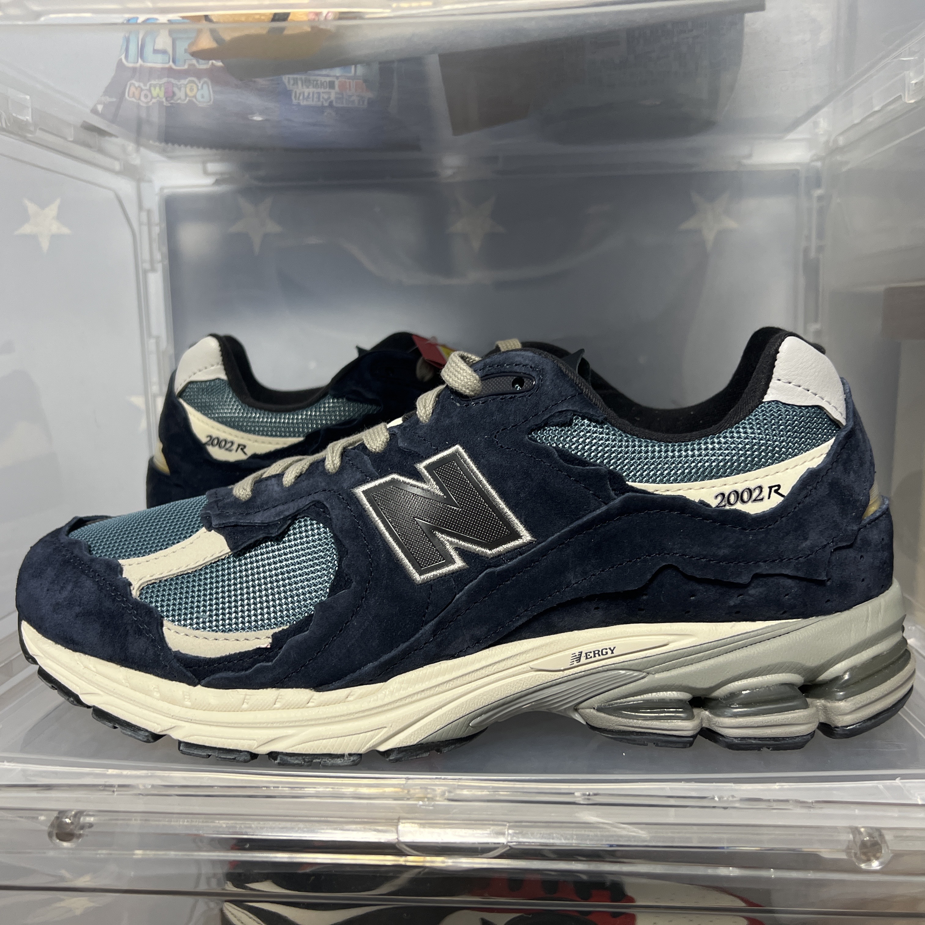 New Balance 2002R Protection Pack Dark Navy 착용 스타일