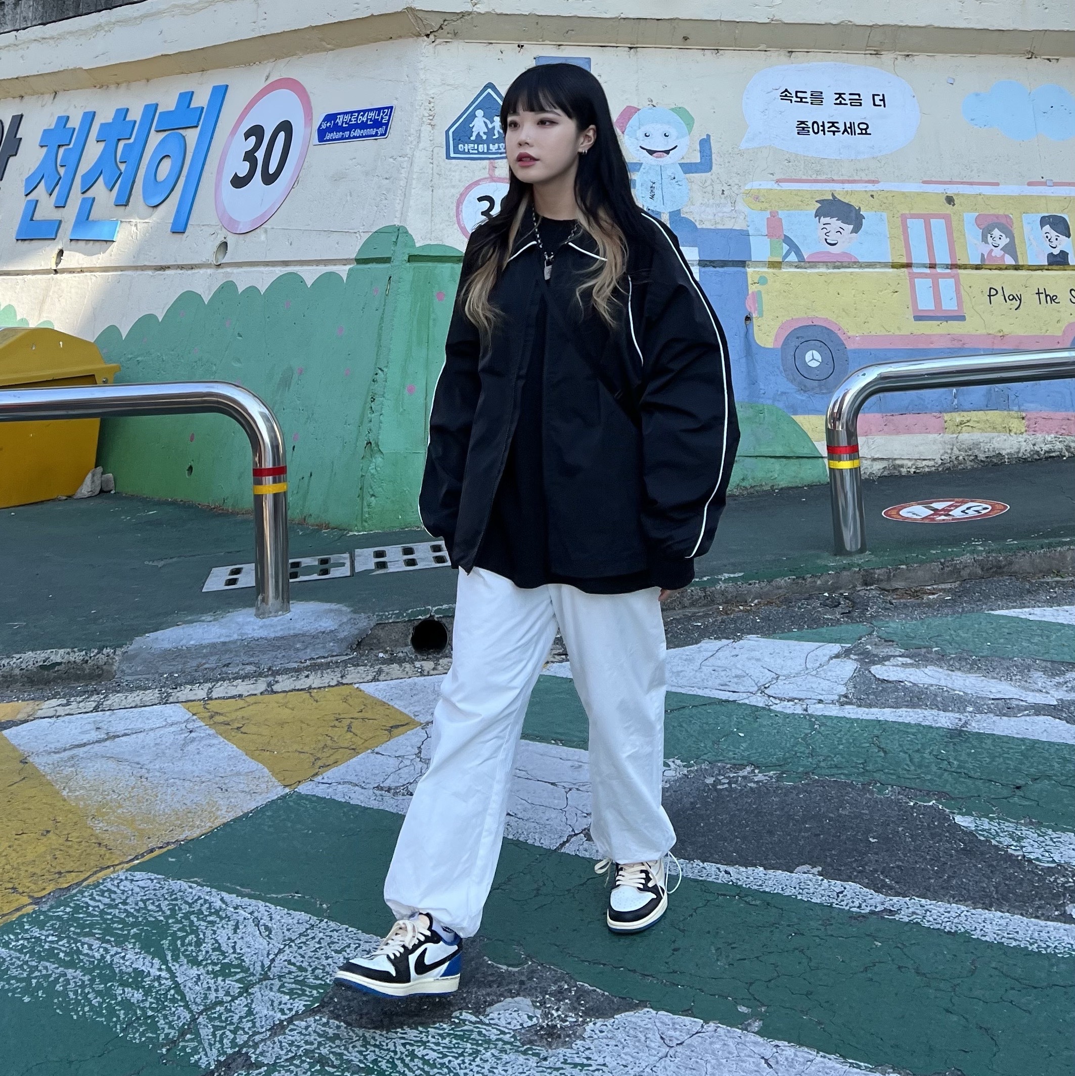 Jordan 1 x Travis Scott x Fragment Retro Low OG SP Military Blue 착용 스타일