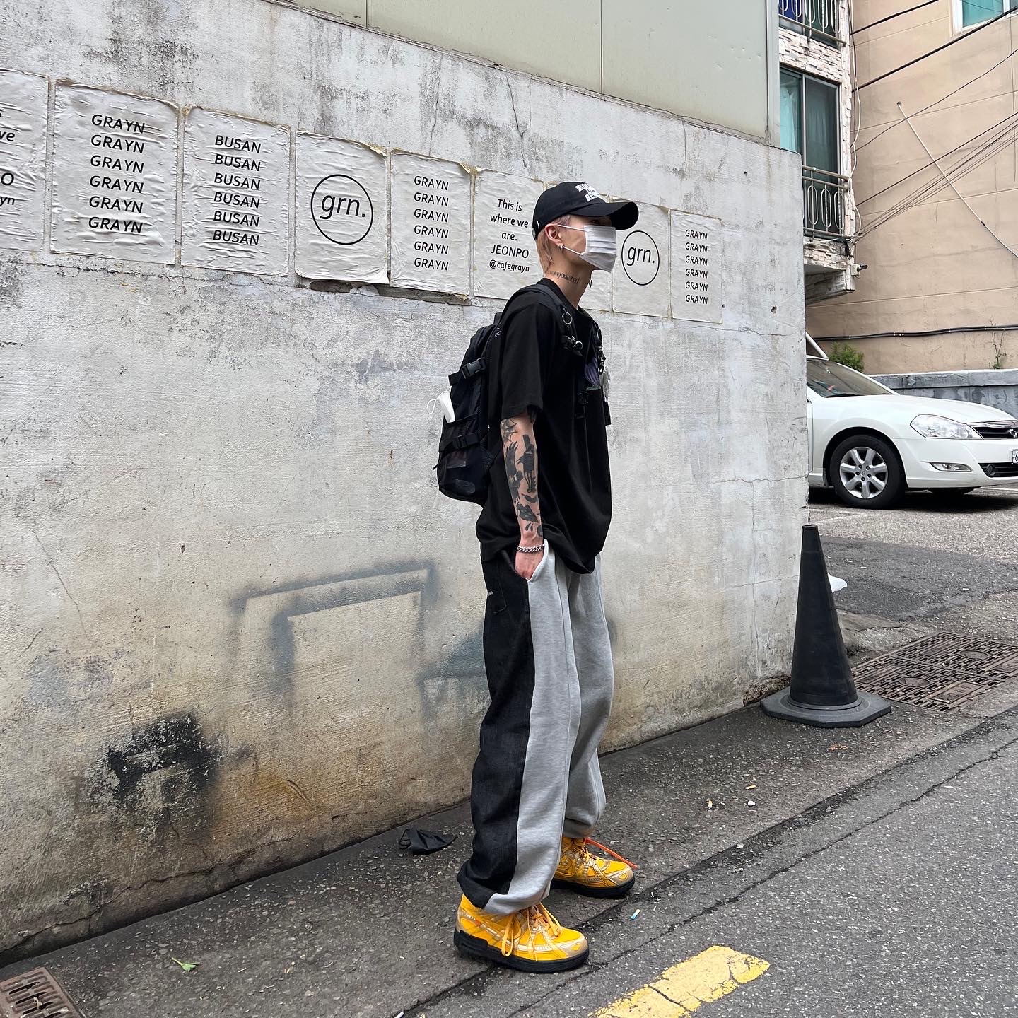 Nike x Off-White Air Rubber Dunk University Gold, Supreme Backpack Black - 18FW 착용 스타일 - 1