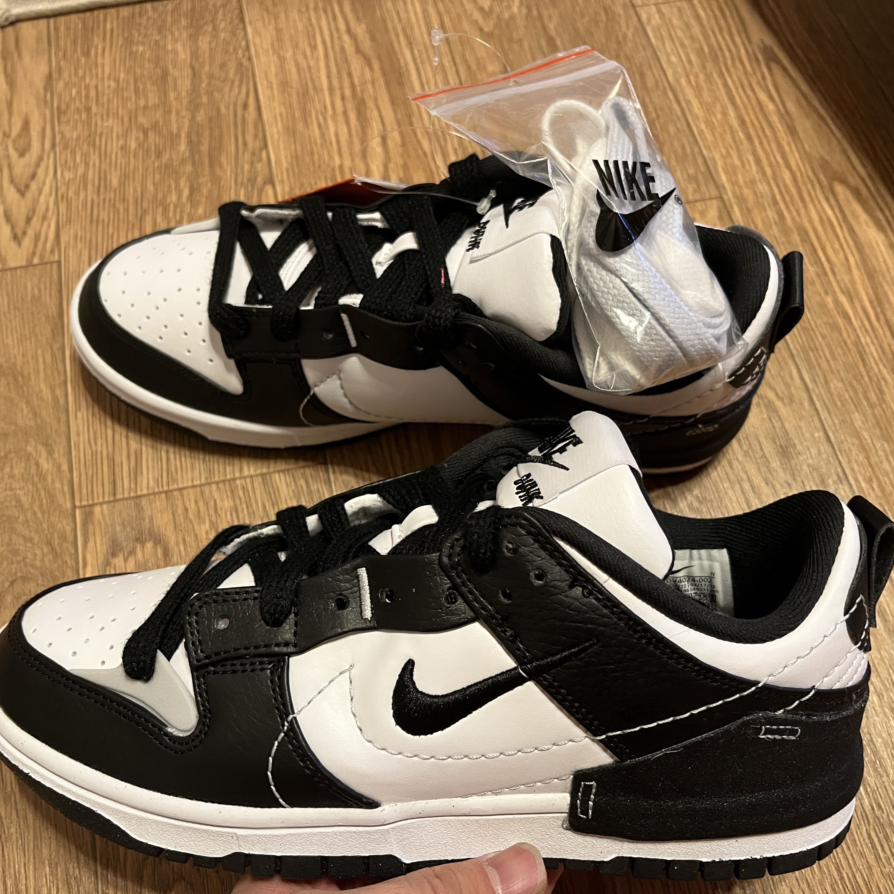 (W) Nike Dunk Low Disrupt 2 Black White 착용 스타일