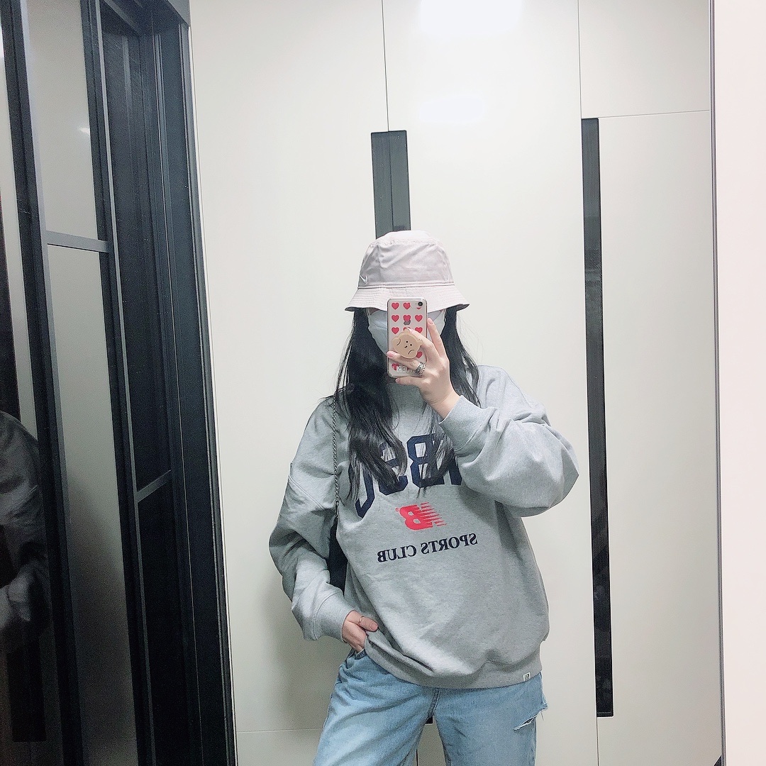 Nike NRG Bucket Hat Malt 착용 스타일