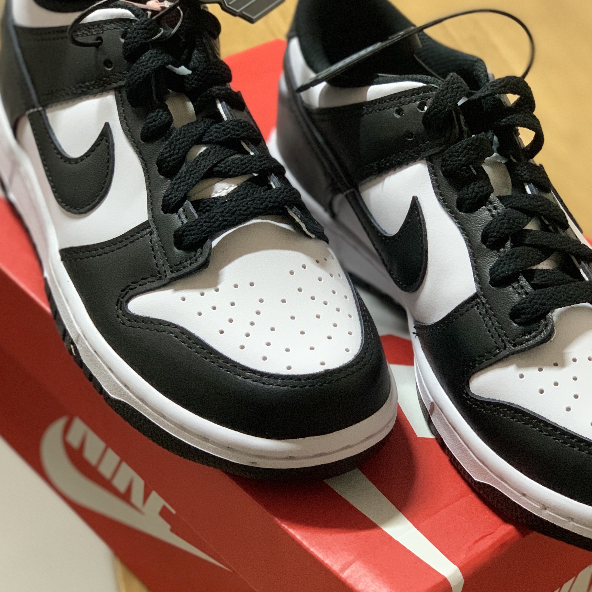 (GS) Nike Dunk Low Black 착용 스타일
