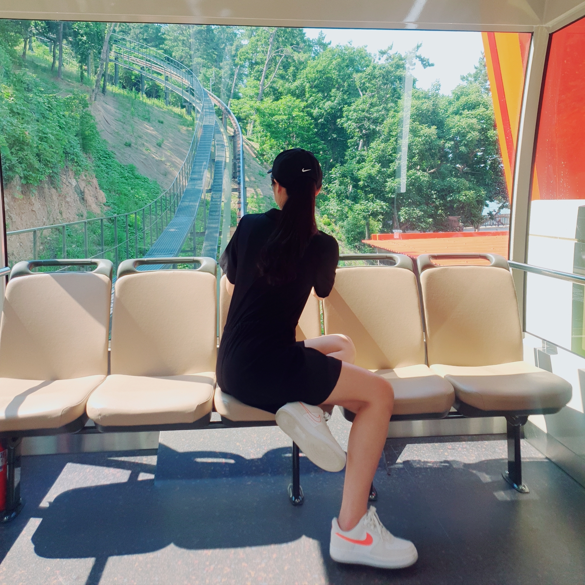 (W) Nike Air Force 1 '07 SE First Use Orange Sail 착용 스타일 - 1